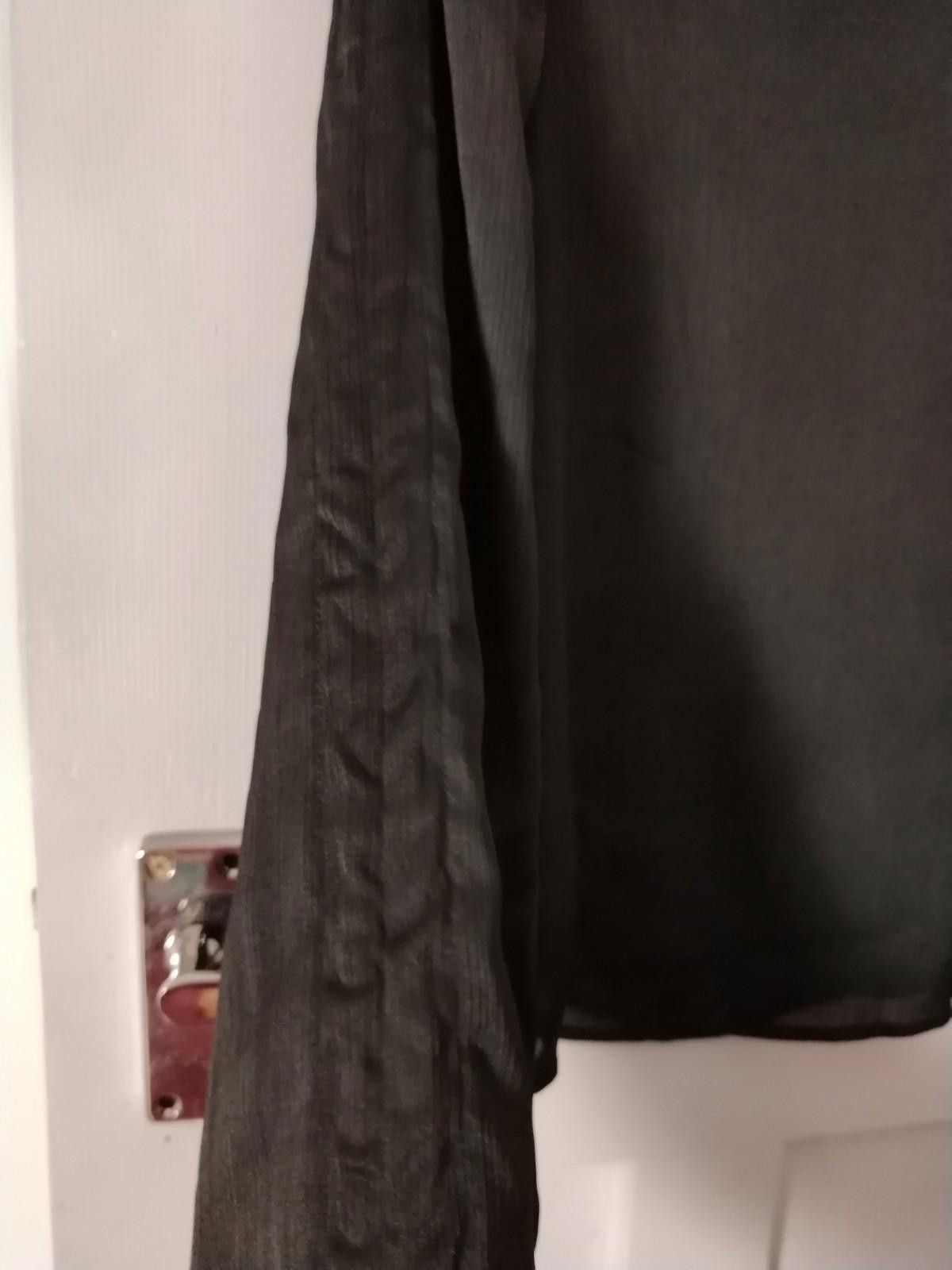 H&M Black textured long sleeve blouse UK 6 EUR 34 from H&M Size XS / US 0-2 / IT 36-38 - 4 Thumbnail