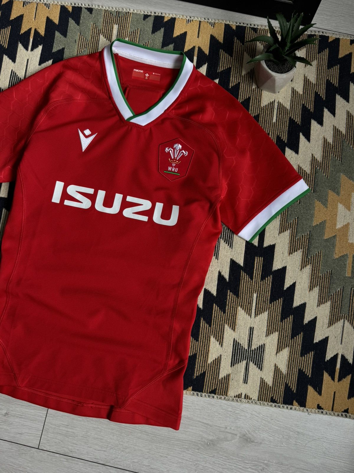 Macron Macron Wales WRU Rugby 2022-23 Jersey Size US M / EU 48-50 / 2 - 3 Thumbnail