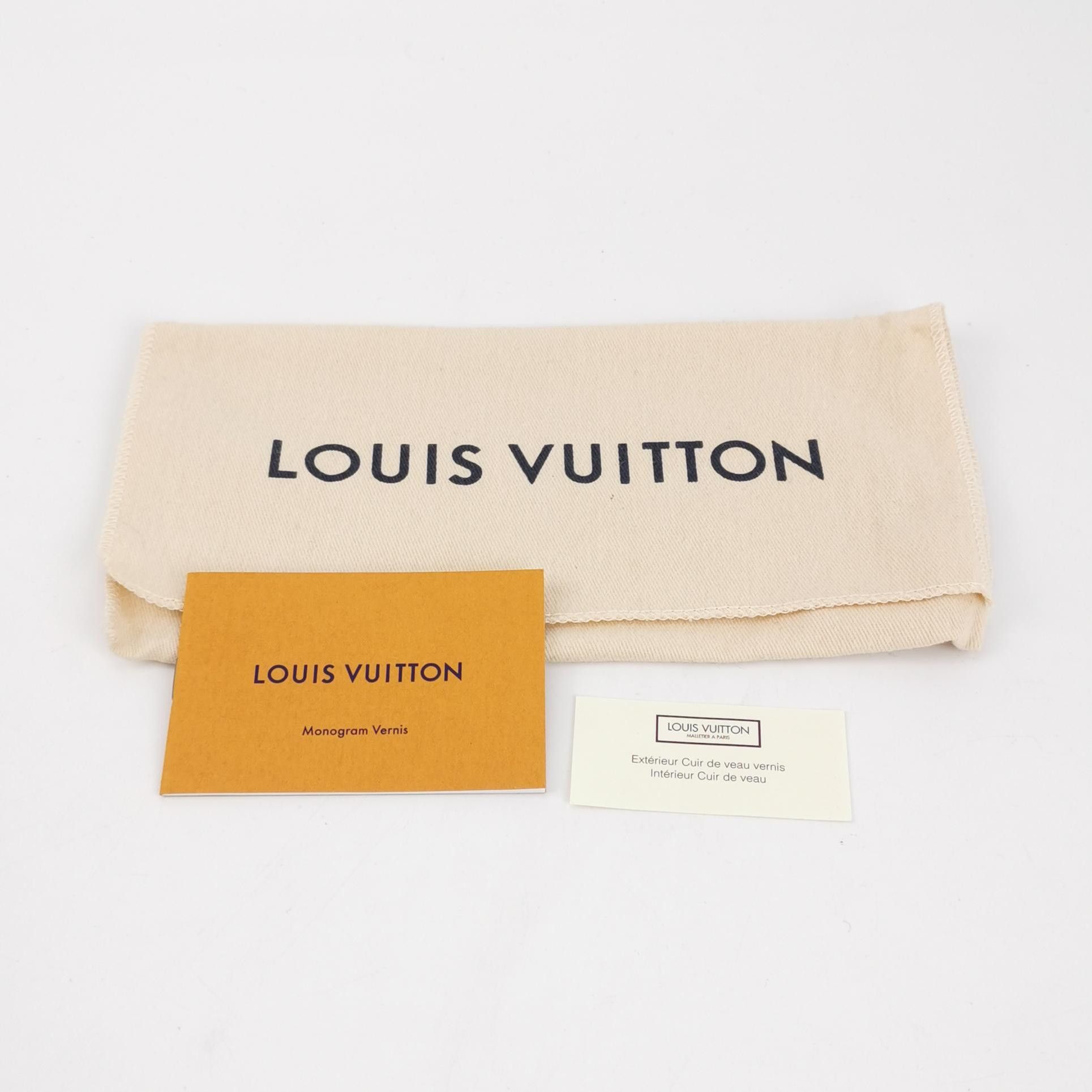 Louis Vuitton Louis Vuitton (LV) Sarah patent leather embossed monogram s Size ONE SIZE - 2 Thumbnail