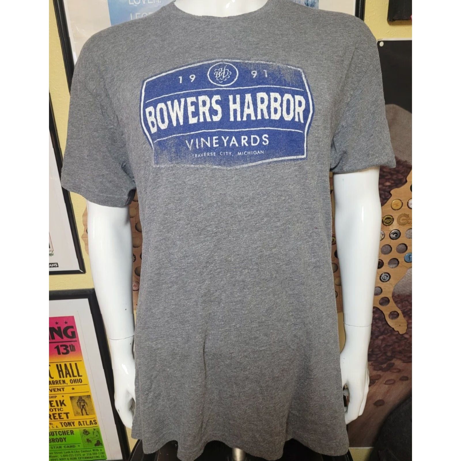 Vintage Bowers Harbor Vineyards T Shirt 2XL Gray Men Ouray Cotton Blend Crew Neck Short Sleeve Graphic Tee Vintage? Size US XXL / EU 58 / 5 - 2 Thumbnail