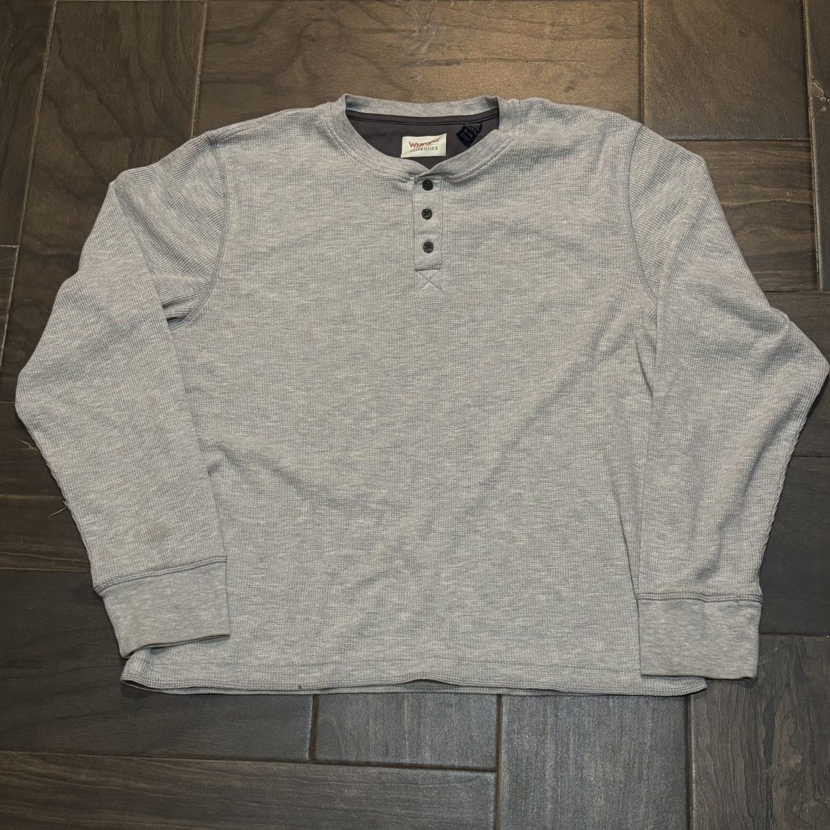 Wrangler Wrangler MENS XL Henley Gray Long Sleeve 1/4 Button Shirt Size US XL / EU 56 / 4 - 1 Thumbnail