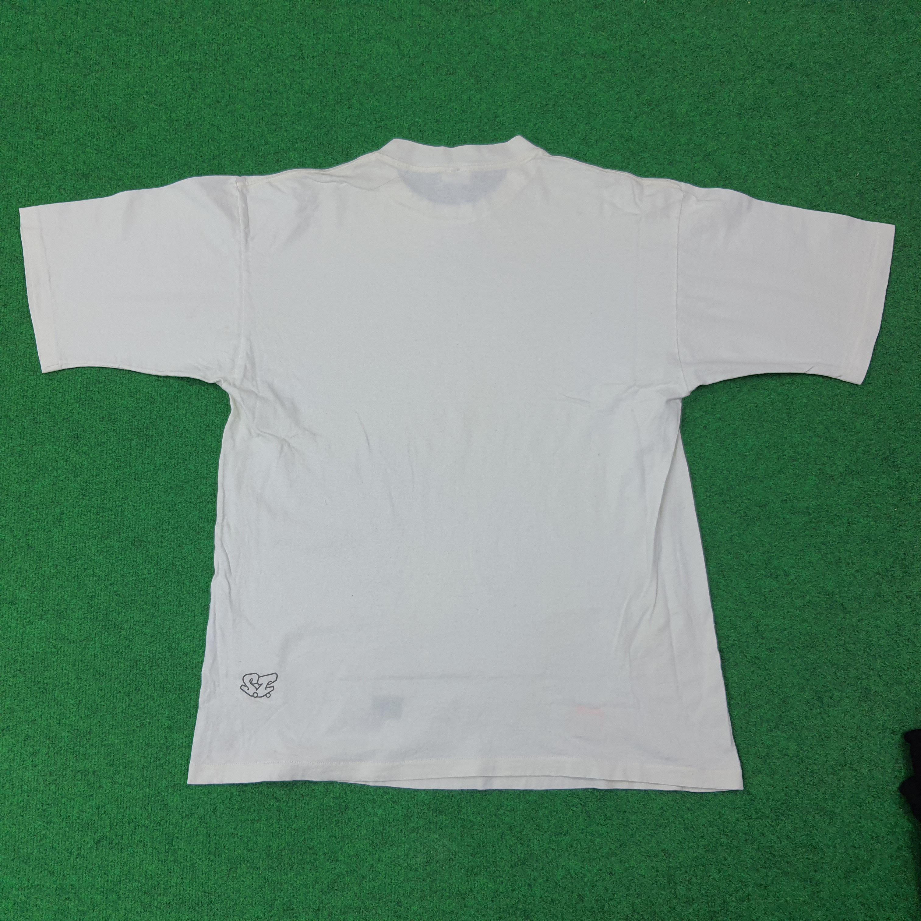 Vintage Vintage 90s Airbrush Hip Hop DJ Tshirt C267N40 Size US L / EU 52-54 / 3 - 4 Thumbnail