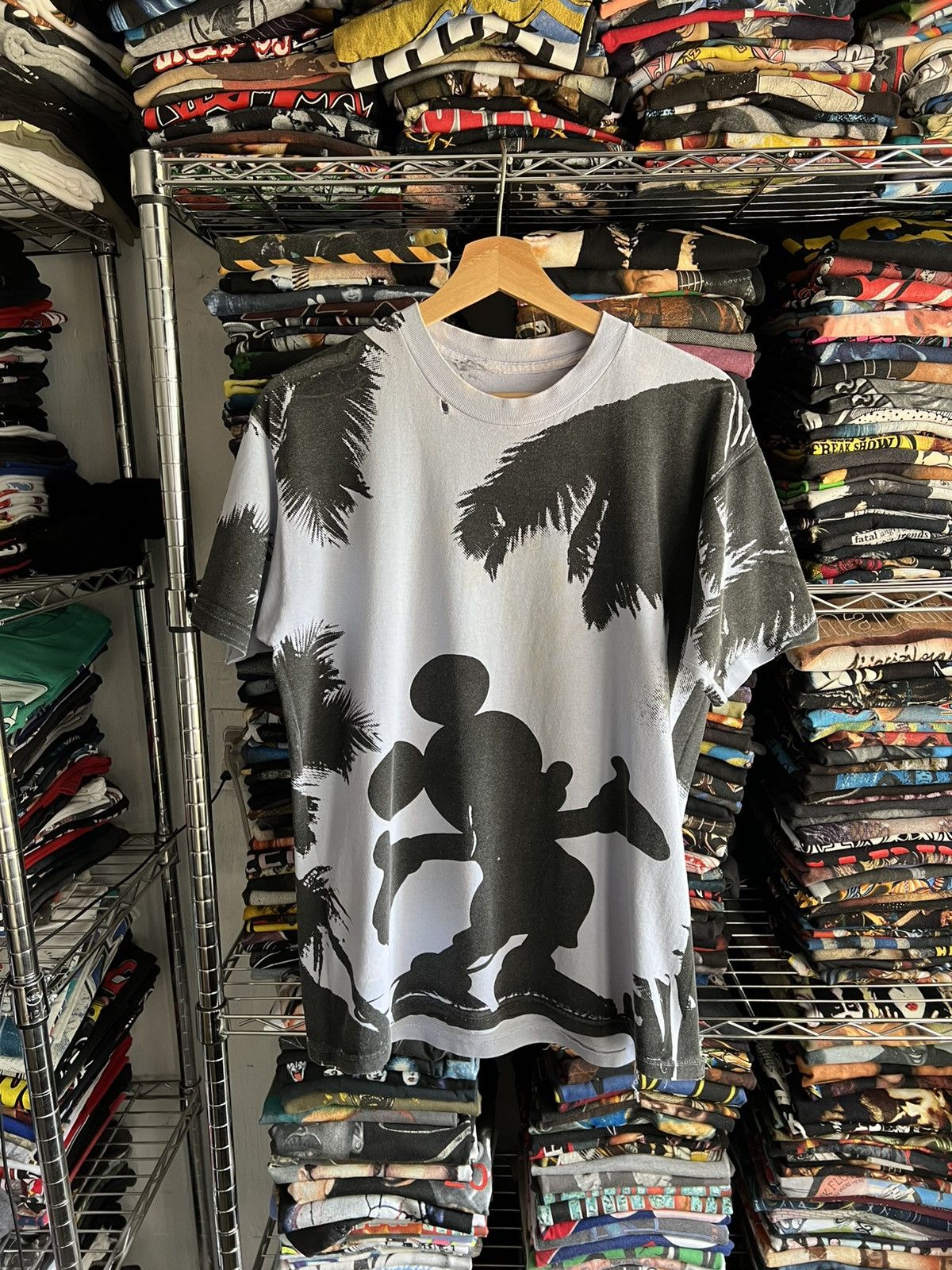 Disney 90s Mickey Mouse All Over Print Palm Trees Singe Stitch Tee Size US M / EU 48-50 / 2 - 1 Thumbnail