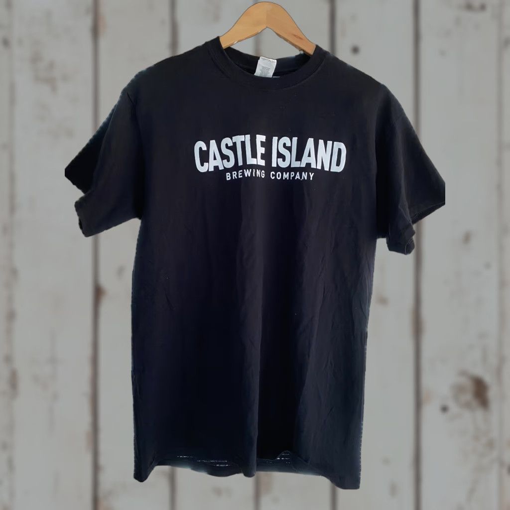 Gildan Mens Medium Castle Island Brewing Co Black Cannon Shirt Beer Norwood M Mens Size US M / EU 48-50 / 2 - 1 Thumbnail