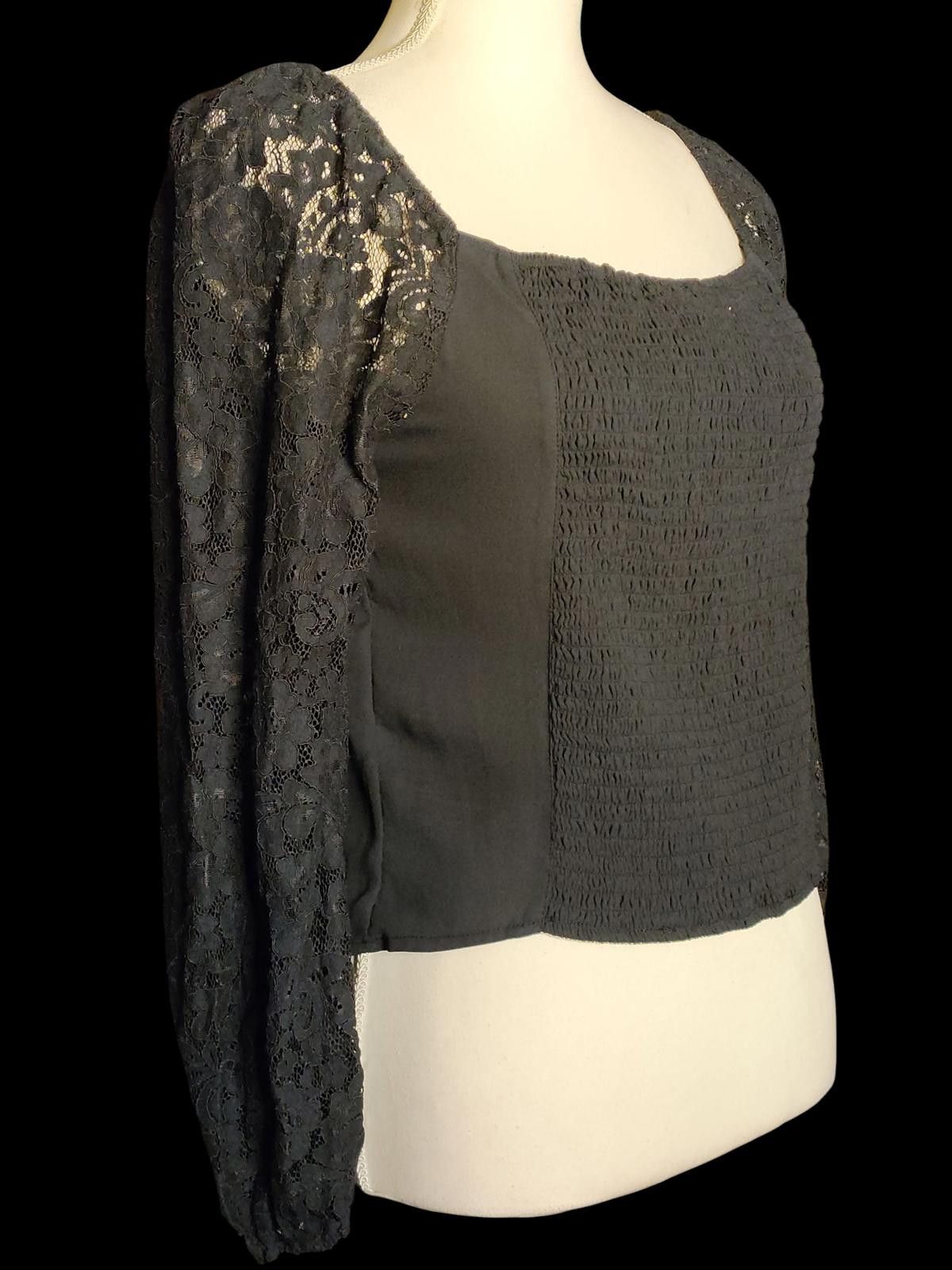 Abercrombie & Fitch Abercrombie & Fitch Women's Smocked Lace-Sleeve Top Size L / US 10 / IT 46 - 4 Thumbnail