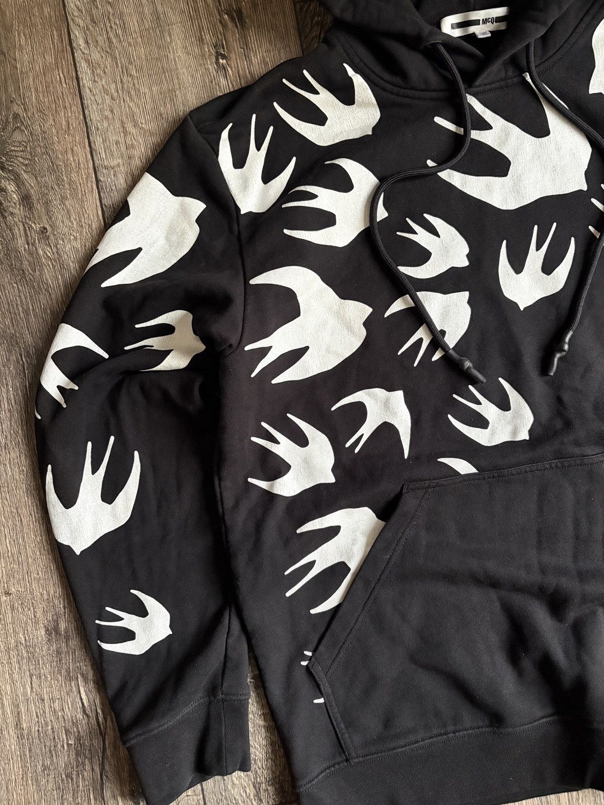 Alexander McQueen Alexander McQueen Swallow Multi Logo Black Designer Hoodie Size US L / EU 52-54 / 3 - 3 Thumbnail