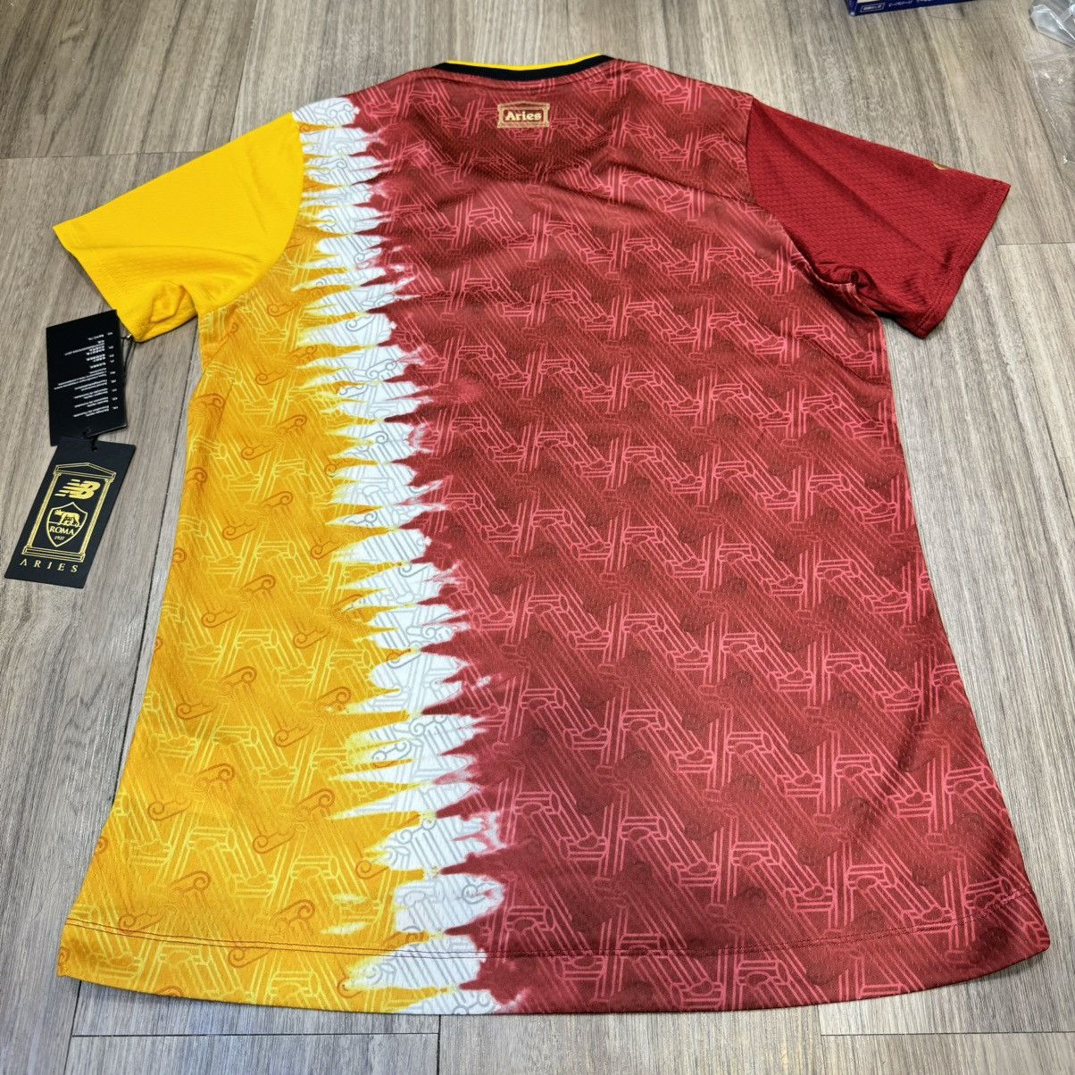 Aries × Designer × New Balance Roma 22/23 Aries x New balance special edition jersey (Bnwt) Size M / US 6-8 / IT 42-44 - 2 Thumbnail