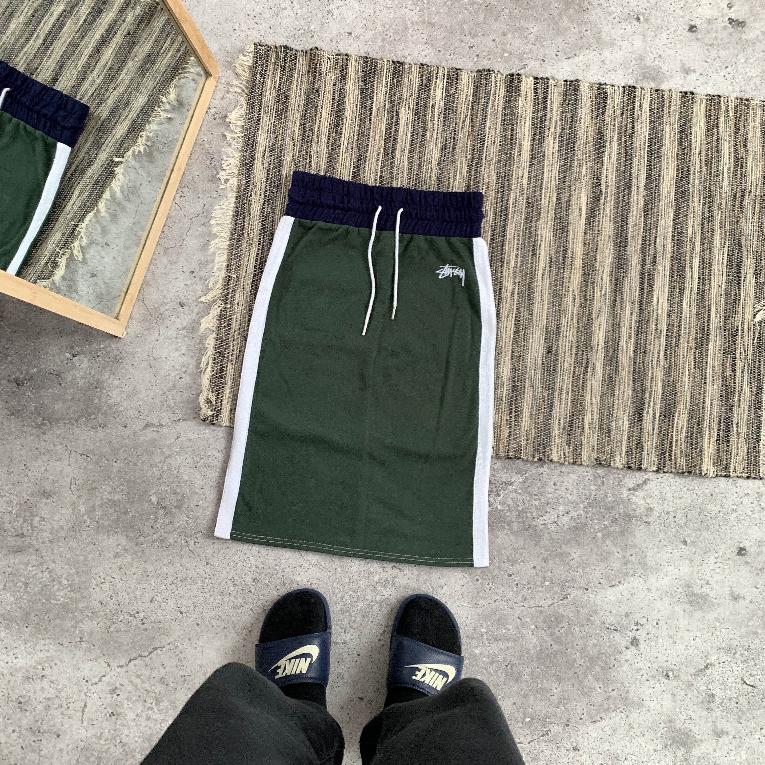 Stussy Stussy Streetwear Women's Green Midi Skirt Size 24" / US 00 / IT 34 - 1 Thumbnail