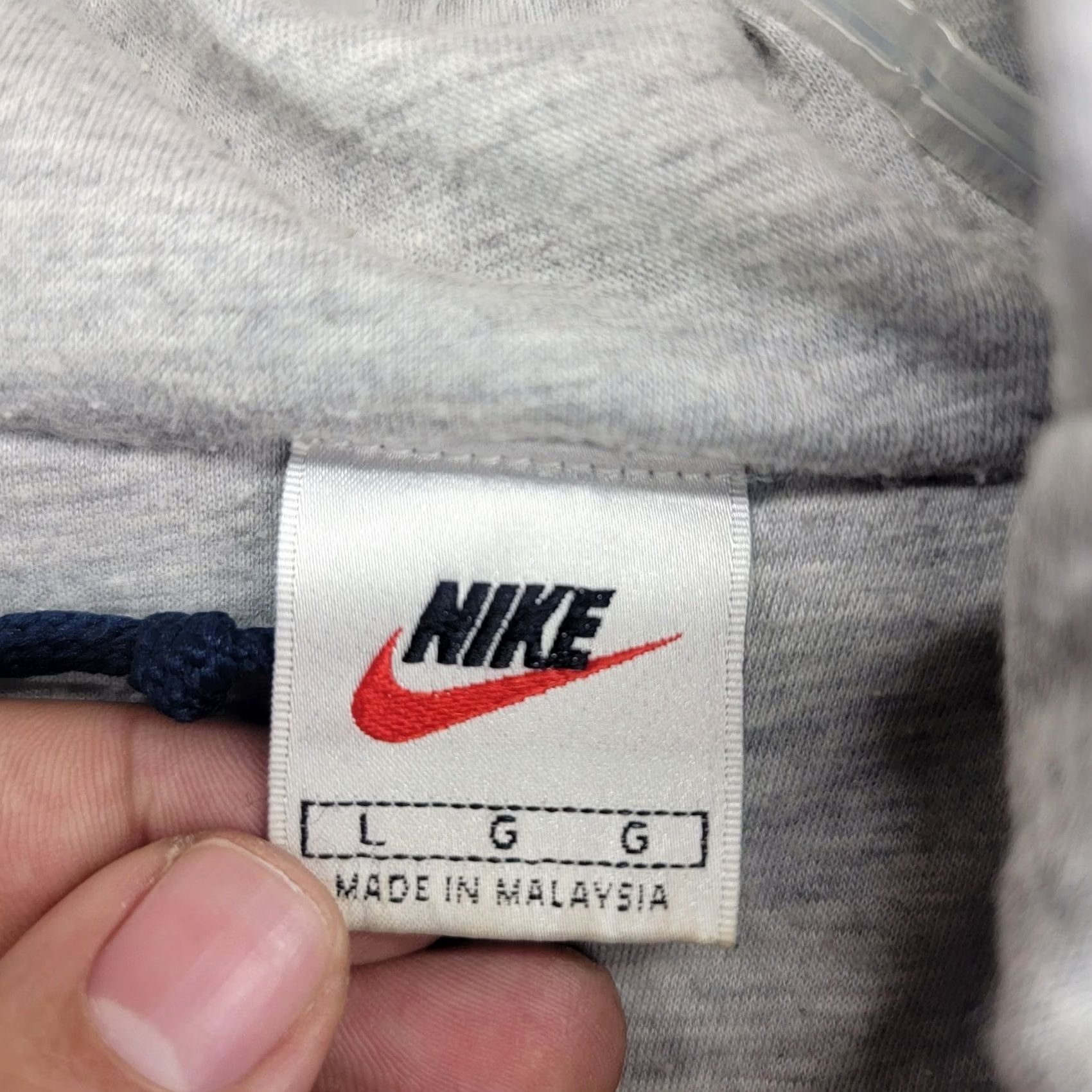 Nike Nike Vintage Windbreaker Jacket Mens L Navy Blue Full Zip Hooded Jersey 90s Retro Sportswear Size US L / EU 52-54 / 3 - 5 Thumbnail