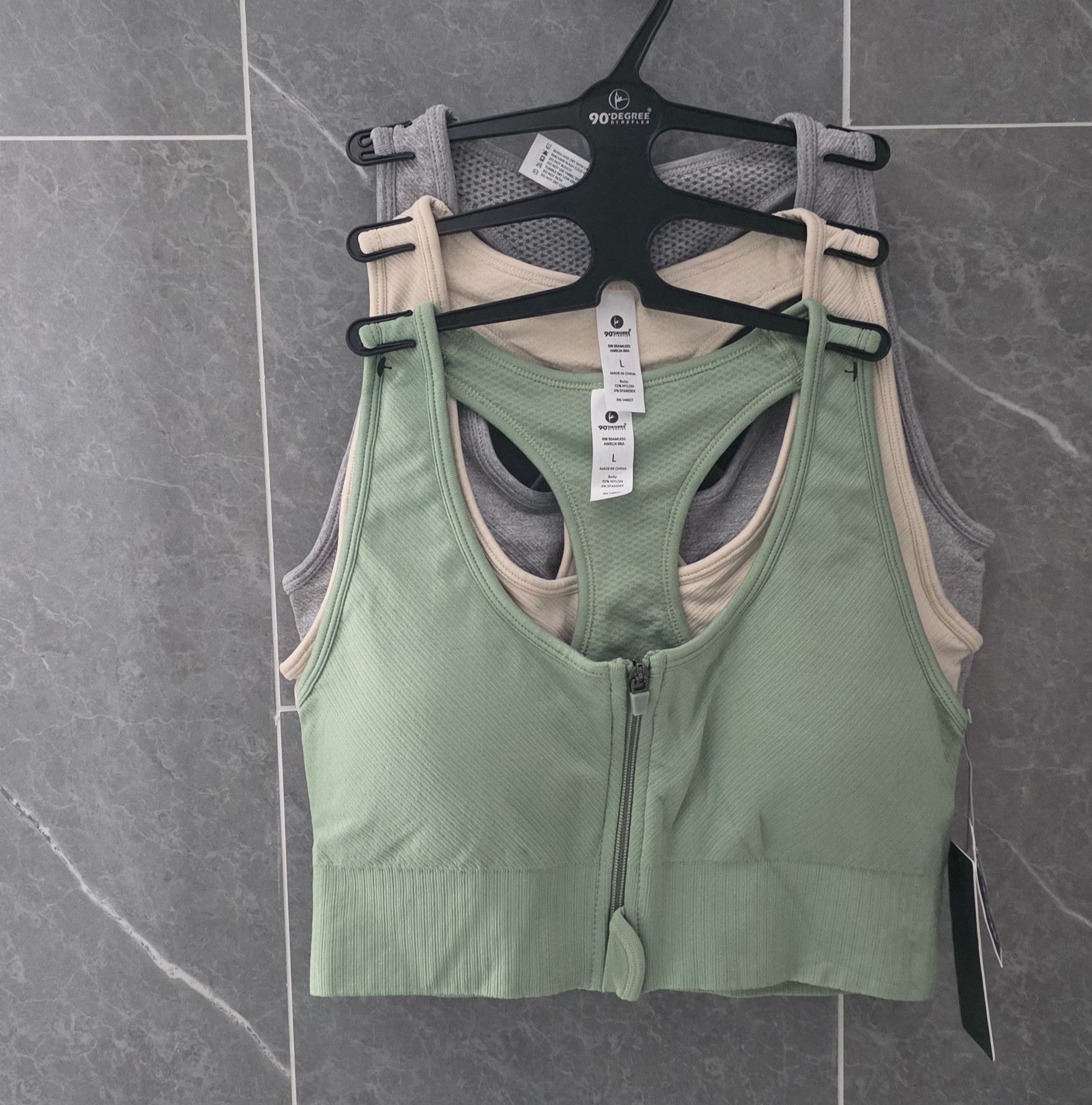 Other NWT 90 Degree Zip Front Sports Bras Rib Seamless Amelia L Size ONE SIZE - 1 Thumbnail