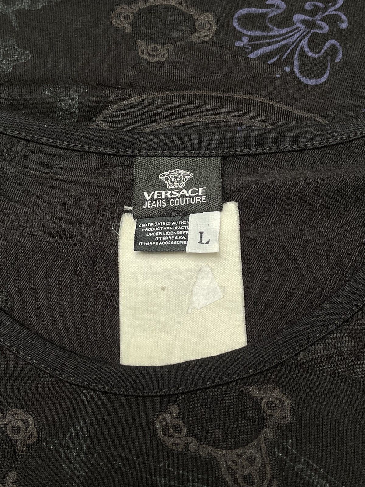 Designer × Versace × Vintage Vintage Brand Versace Jeans Couture T-Shirt Full Print 2000s Size US L / EU 52-54 / 3 - 6 Thumbnail