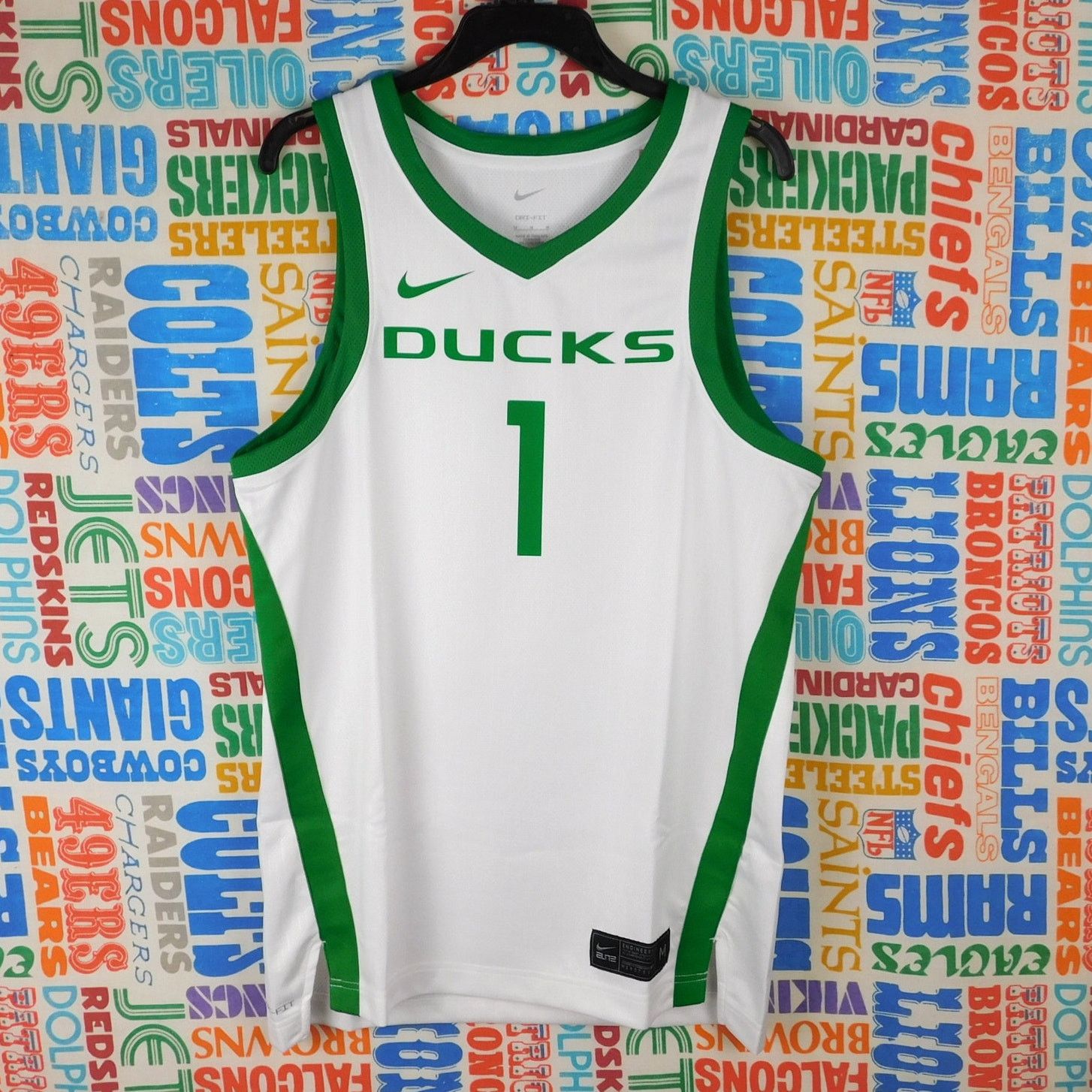 Nike Nike Oregon Ducks Basketball Jersey Size M NWT White Green Size US M / EU 48-50 / 2 - 1 Thumbnail