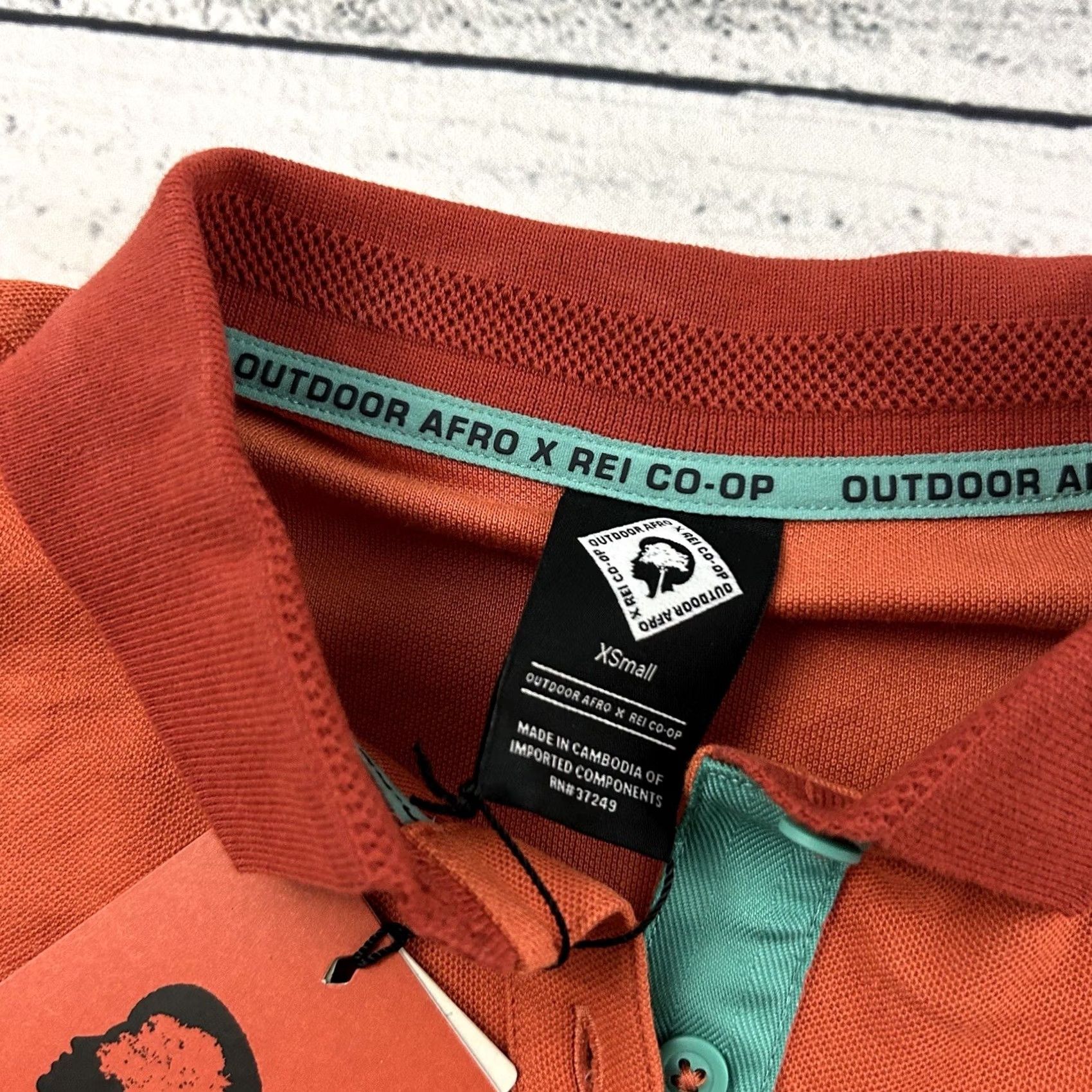 Vintage VINTAGE REI Polo Shirt Women XS Orange Outdoor Short Sleeve Nike Size XS / US 0-2 / IT 36-38 - 2 Thumbnail