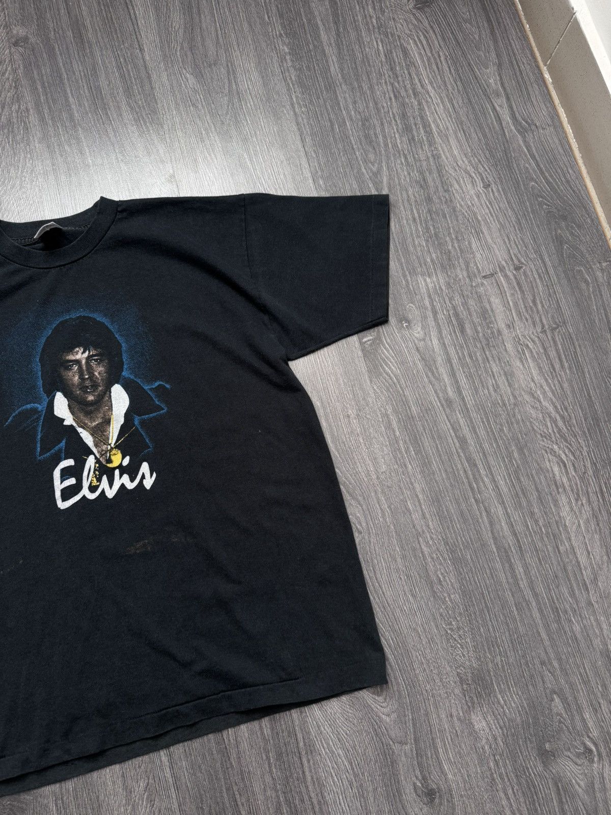 Band Tees Vintage Elvis 90s Big Face print distressed t-shirt Size US XL / EU 56 / 4 - 4 Thumbnail