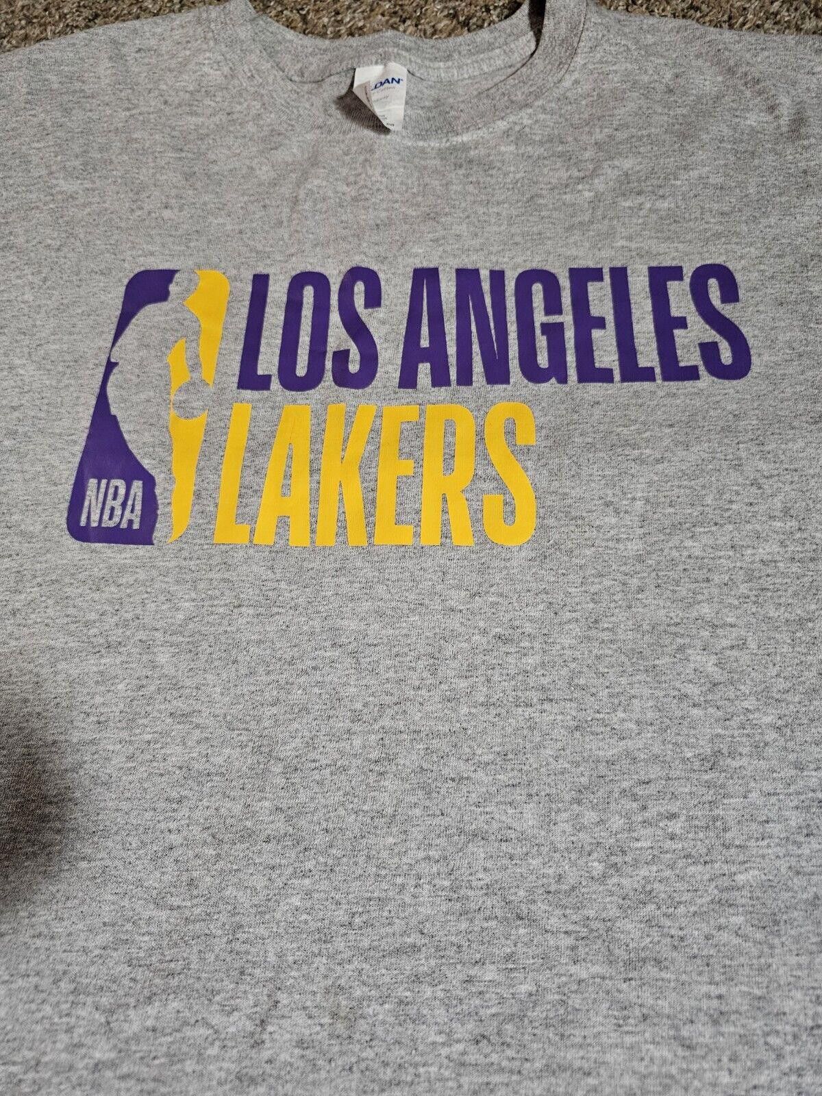Gildan Los Angeles Lakers Gildan Gray XL Tshirt Size US XL / EU 56 / 4 - 2 Thumbnail
