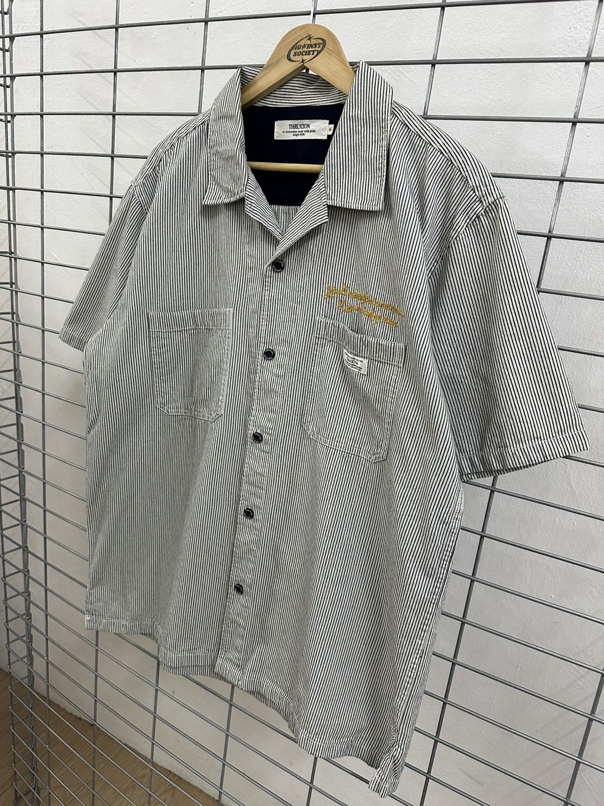 Japanese Brand Thruxton Aesthetic Hickory Stripe Double Pocket Work Shirt Size US XL / EU 56 / 4 - 3 Thumbnail