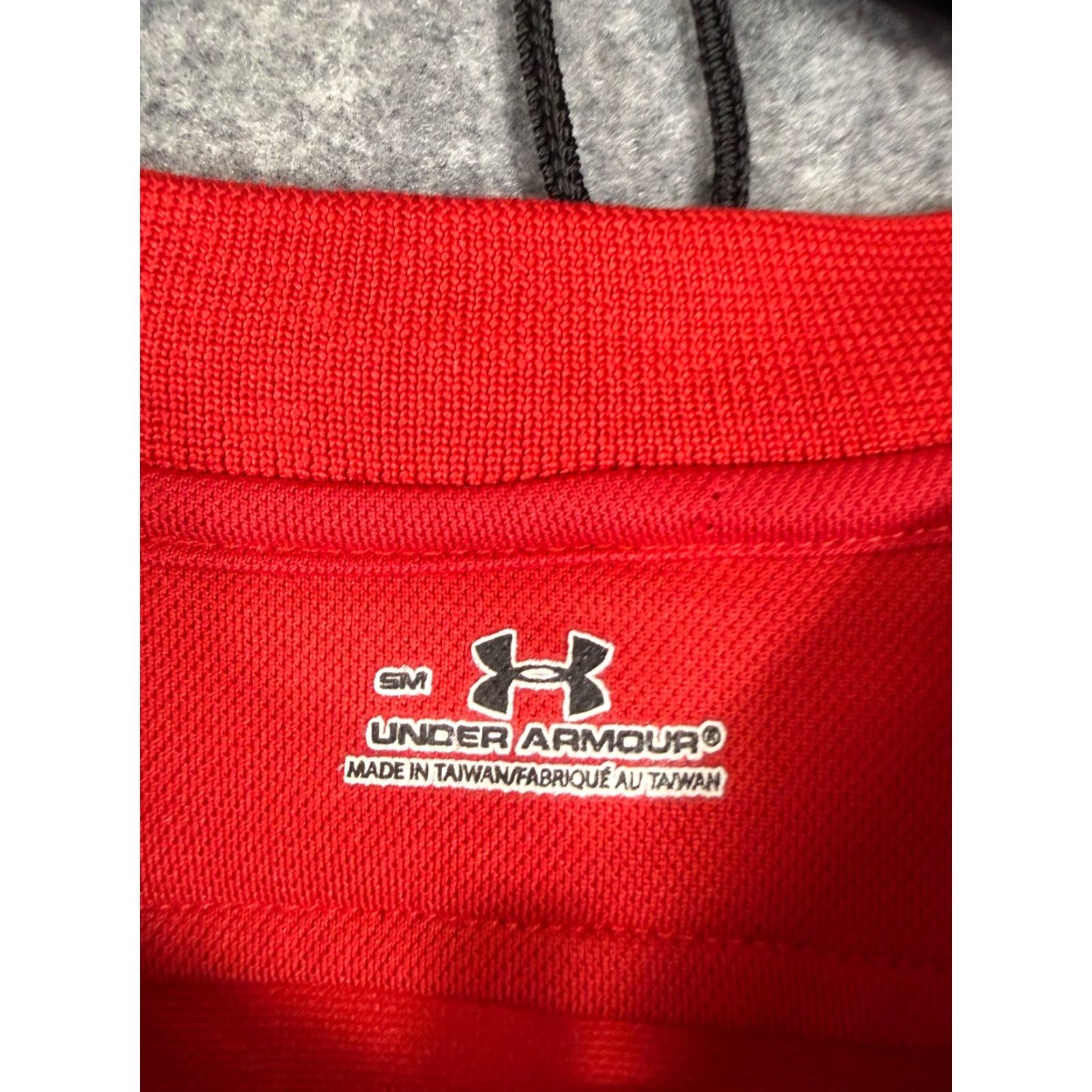 Under Armour VINTAGE: No Under Armour Baseball Wind Shirt Mens S Red Stretch 1/4 Zip Pullover Side Zip Raglan Short Sleeve Size US S / EU 44-46 / 1 - 5 Thumbnail