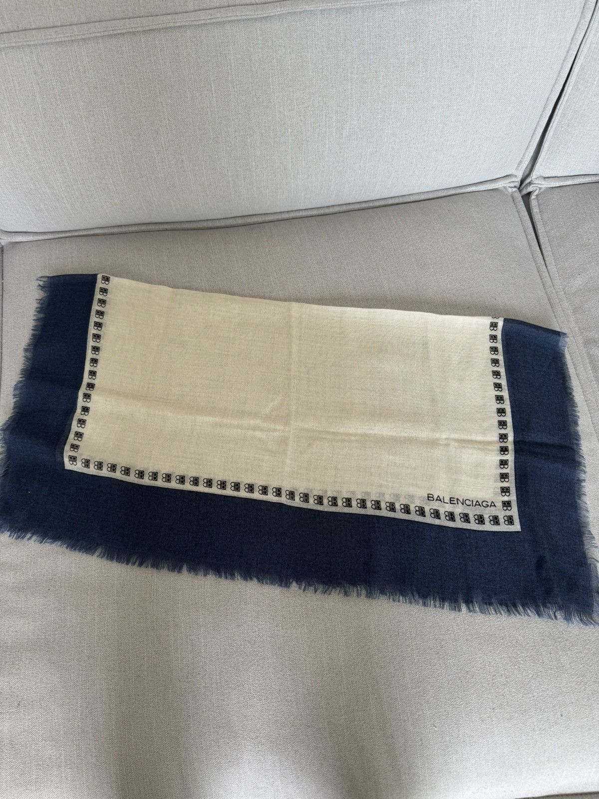 Balenciaga Balenciaga scarf Size ONE SIZE - 2 Thumbnail
