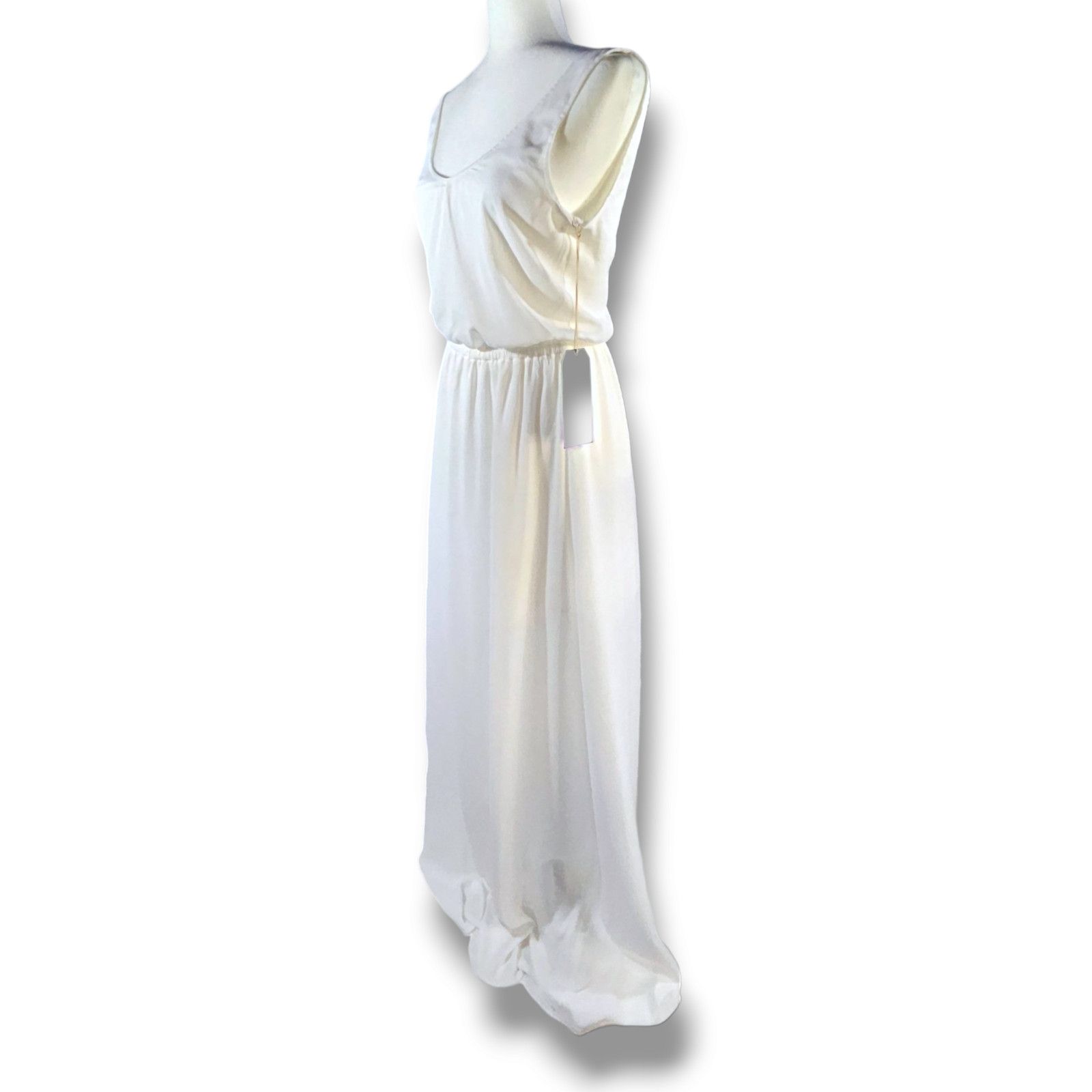 Show Me Your MuMu NWT Show Me Your Mumu Kendall Dress XS Wedding Cake Chiffon Size XS / US 0-2 / IT 36-38 - 2 Thumbnail