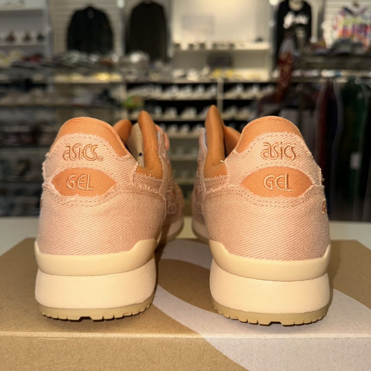 Asics Size 5 - ASICS GEL-Lyte III OG Low Tea Pack - Rooibos Size US 5 / EU 37 - 4 Thumbnail