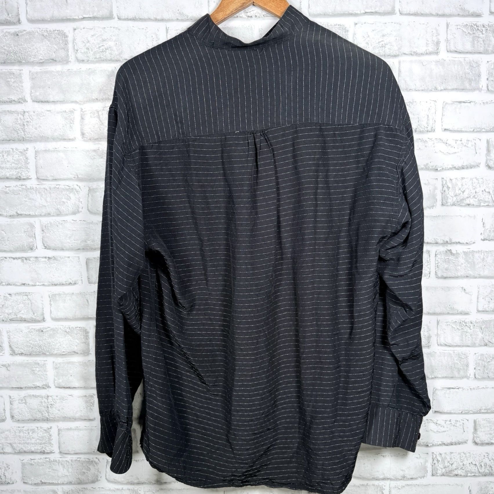 Vintage Jhane Barnes Black Striped Long Sleeve Button-Down Shirt Mens Size M Size US M / EU 48-50 / 2 - 5 Thumbnail