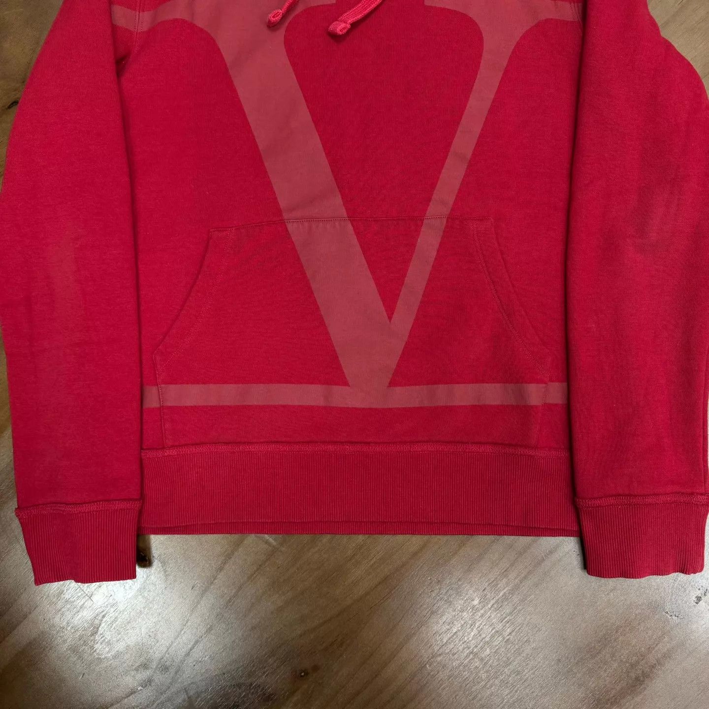 Valentino Valentino big logo red hoodie like new size S Size S / US 4 / IT 40 - 4 Thumbnail