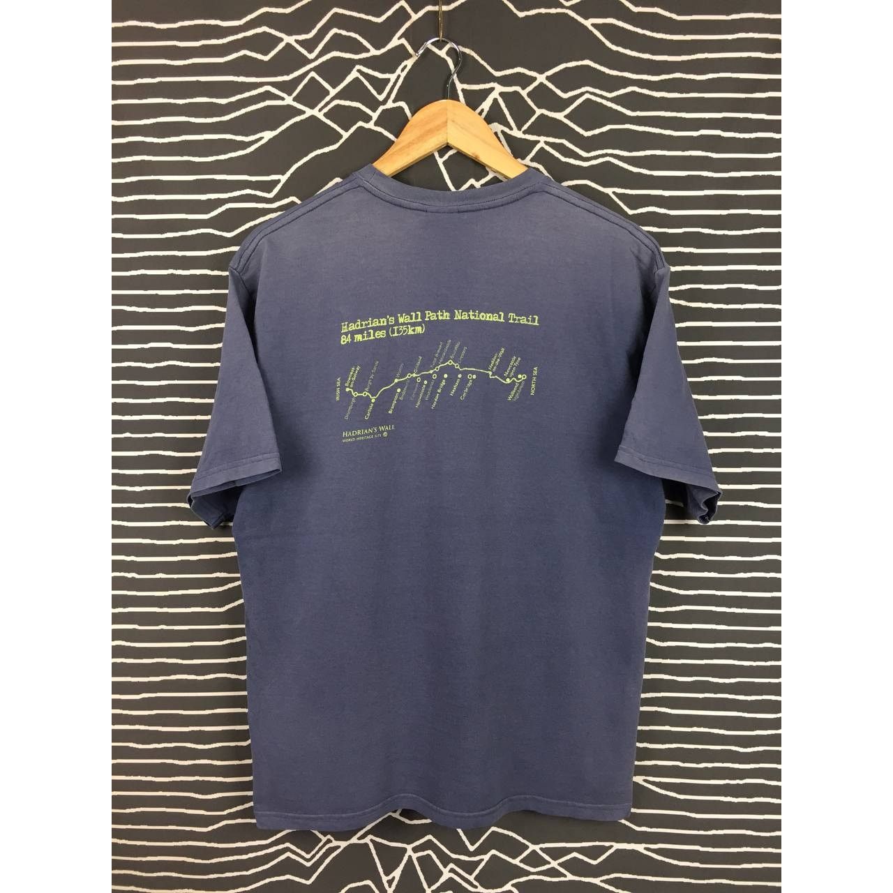 Jerzees × Vintage Vtg 00s Hadrian's Wall Path National Trail Tee Size M Size US M / EU 48-50 / 2 - 6 Thumbnail