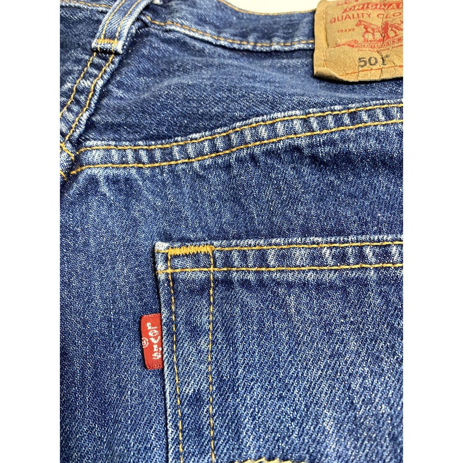 Levi's VINTAGE Levi's 501 Jeans Men Medium Wash 33x30 90s Solid Blue 5-Pocket Denim Straight Size US 33 - 7 Thumbnail