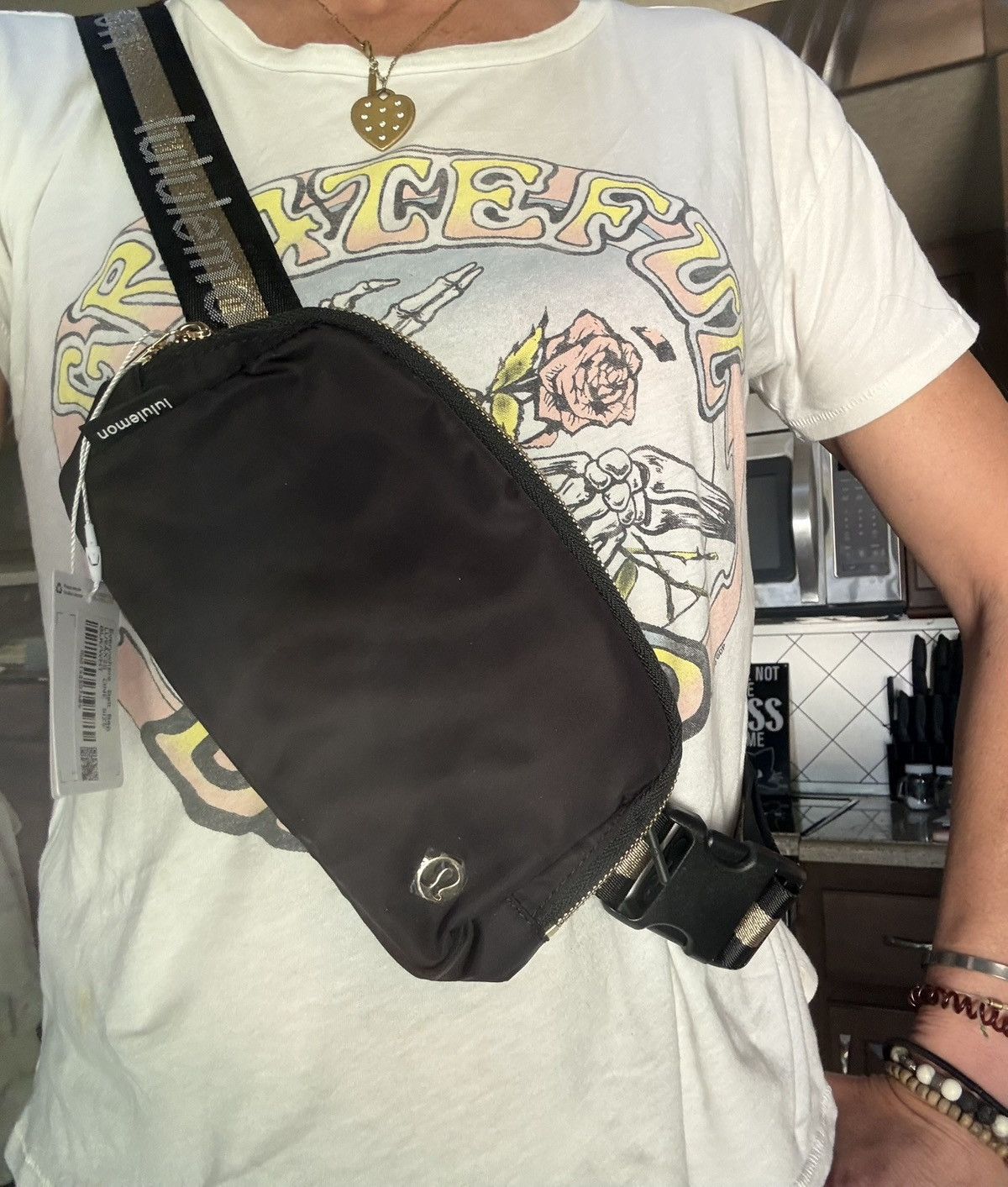 Lululemon NWT Lululemon Everywhere BeltBag/CrossbodyBag Wordmark Strap Size ONE SIZE - 11 Thumbnail