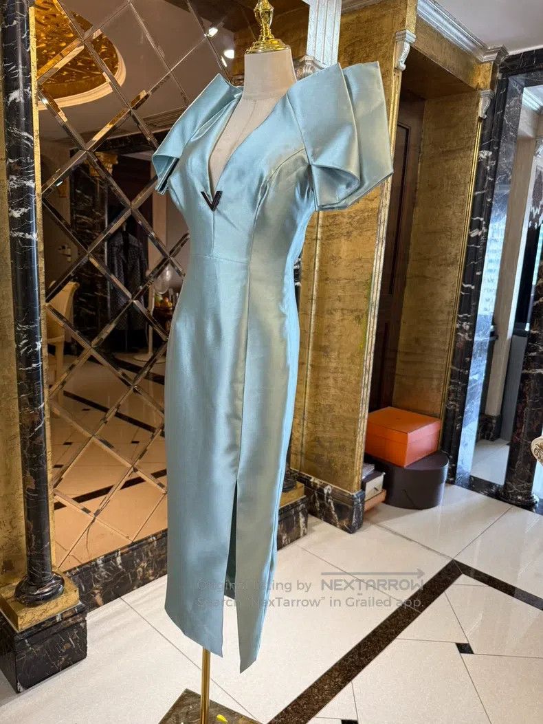 Valentino Valentino Satin mulberry silk Tiffany blue three-dimension Size M / US 6-8 / IT 42-44 - 6 Thumbnail