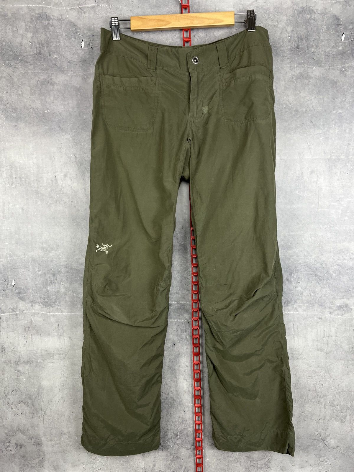 Arc'teryx Arc'teryx Women's Olive Green High Rise Straight Leg Pants 6 Size 28" / US 6 / IT 42 - 1 Thumbnail