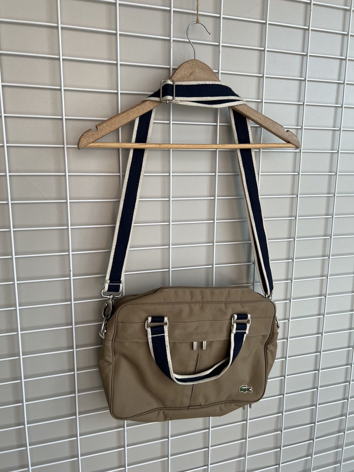 Lacoste Lacoste Horizontal Shoulder Camera Bag Vintage Messenger Size ONE SIZE - 3 Thumbnail