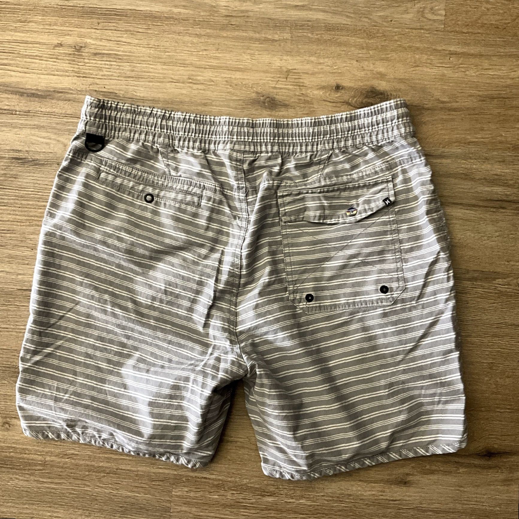 Hurley Hurley 6" Inseam Gray White Striped Pull On Bermuda Shorts Men's XL Size US 36 / EU 52 - 3 Thumbnail