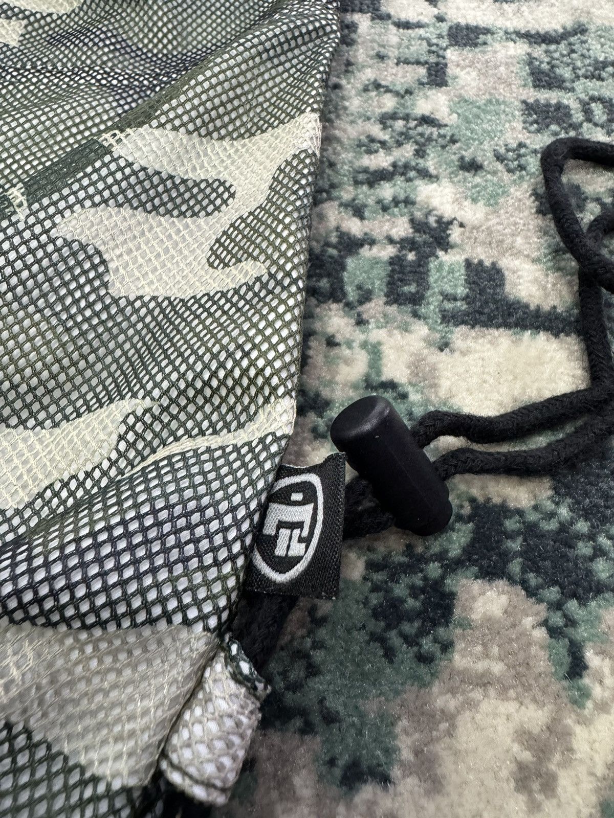 Seditionaries ILLIG MESH CAMO BONDAGE LACE CARGO PANTS Size US 35 - 5 Thumbnail