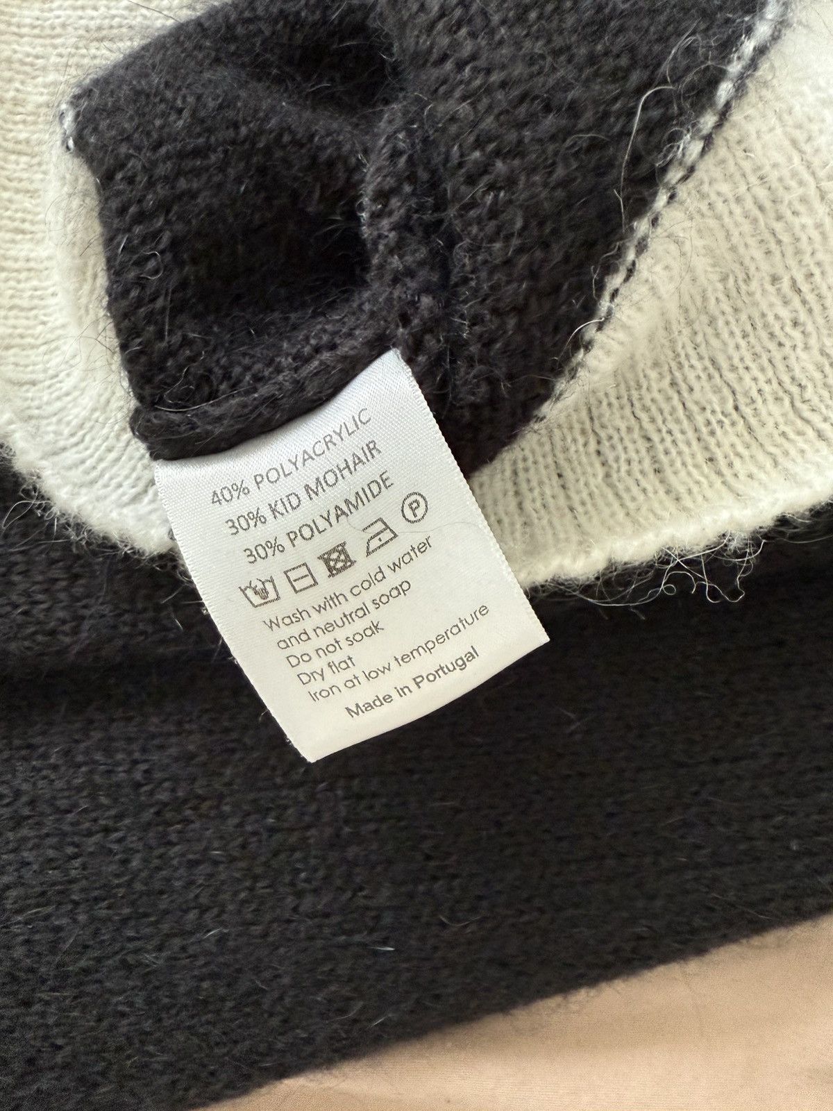 Other wool cardigan Size US L / EU 52-54 / 3 - 5 Thumbnail