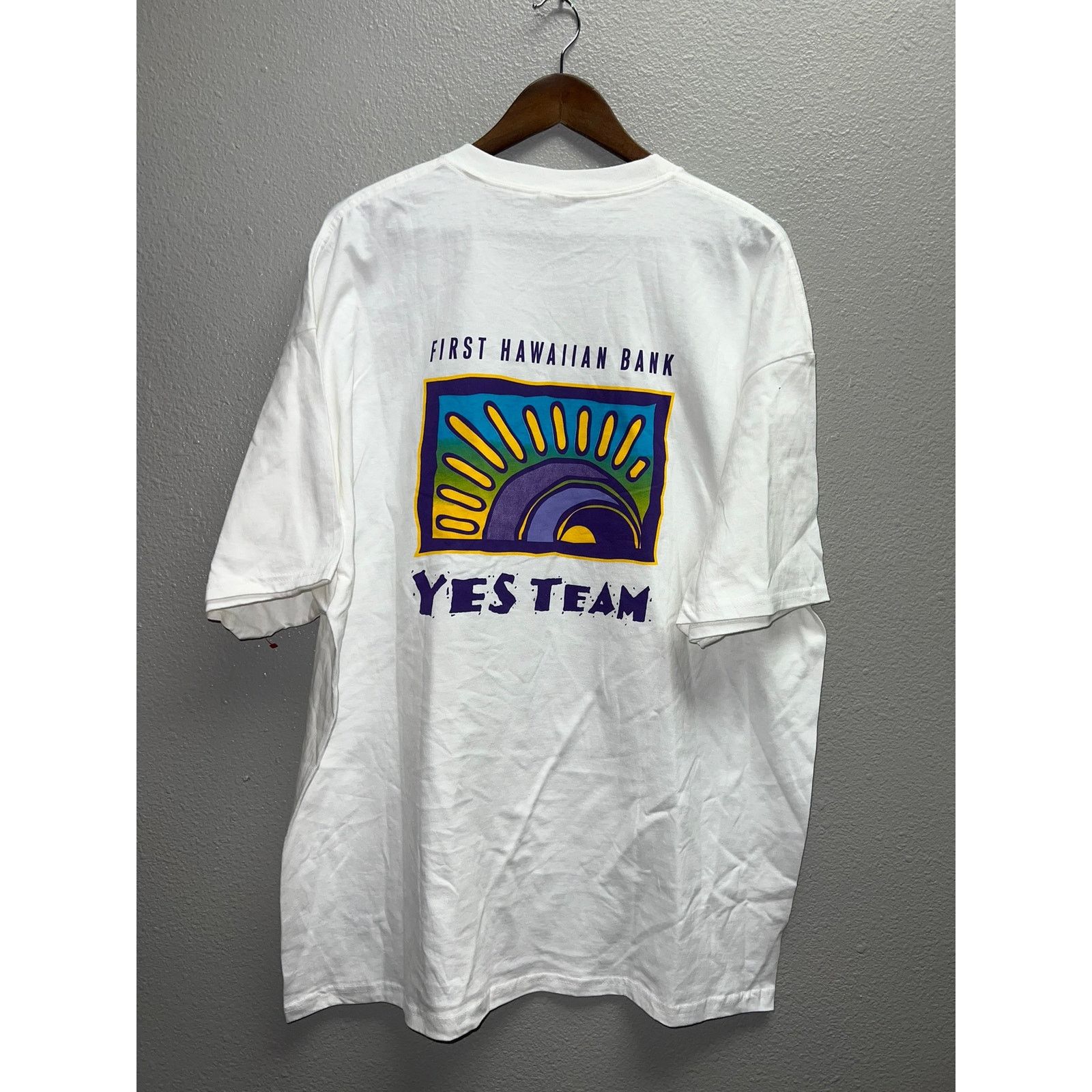 Hanes Vintage Hawaii Bank Shirt First Hawaiian Banking Tee 90s 2X Size US XXL / EU 58 / 5 - 1 Thumbnail