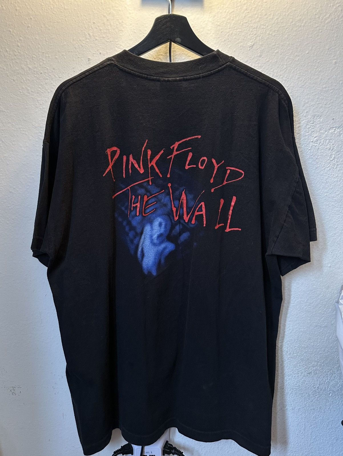Band Tees × Pink Floyd × Vintage Vintage Pink Floyd The Wall Shirt Size US XL / EU 56 / 4 - 3 Thumbnail