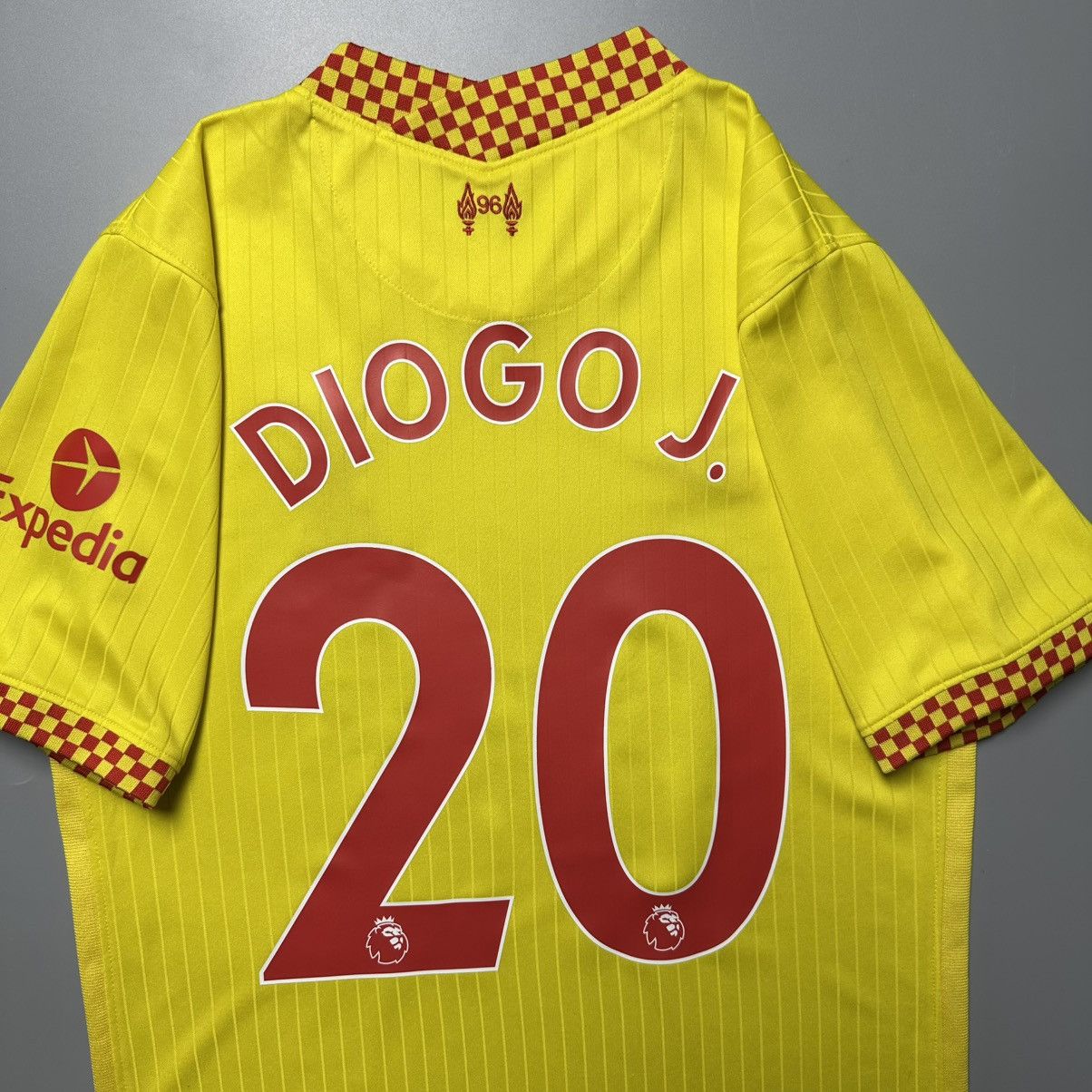 Vintage LIVERPOOL NIKE 2021/2022 SOCCER THIRD JERSEY #20 DIOGO JOTA Size US S / EU 44-46 / 1 - 9 Thumbnail