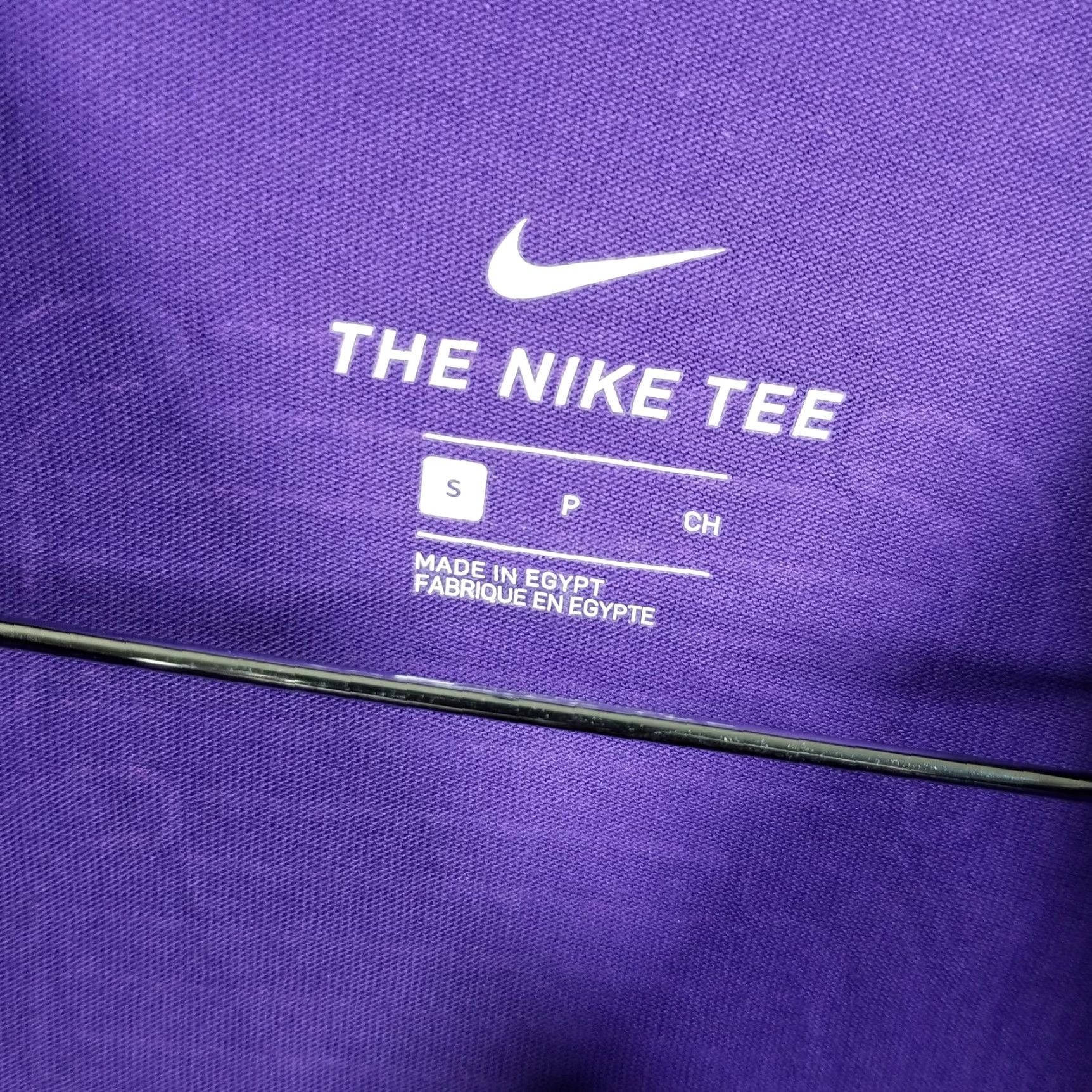 Nike Nike T-Shirt Mens Small Purple Graphic Nike Air 1987 Swoosh Streetwear CI2988-547 Size US S / EU 44-46 / 1 - 3 Thumbnail