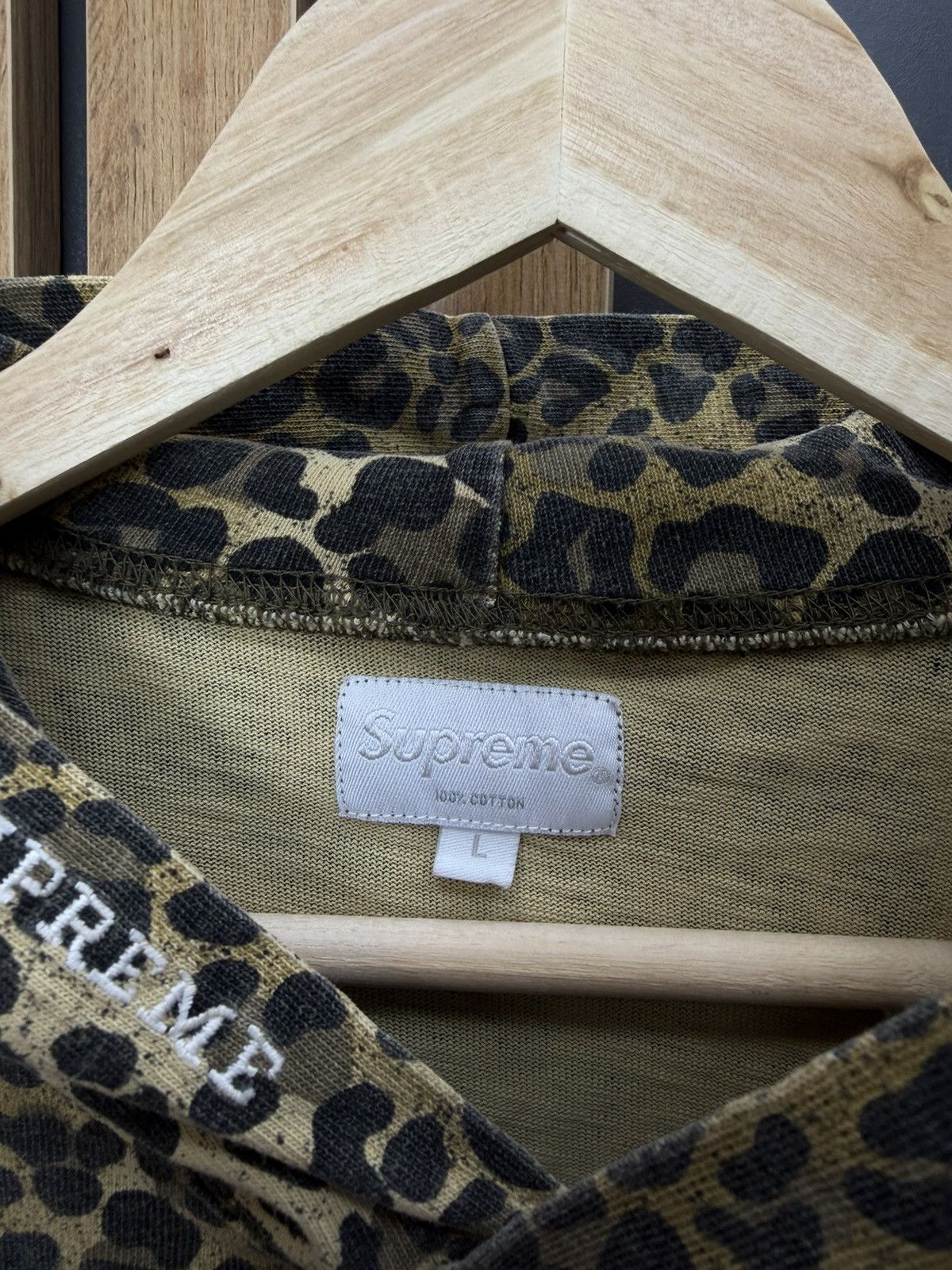 Supreme Supreme Leopard Print Hoodie Pullover Size L Size US L / EU 52-54 / 3 - 8 Thumbnail
