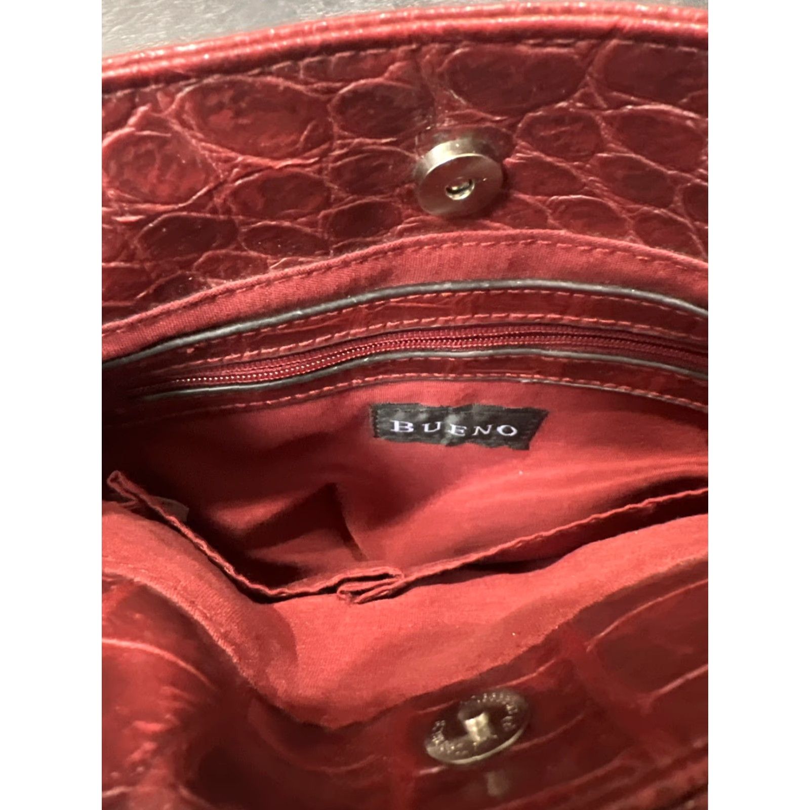 Vintage Bueno Crossbody Bag Women’s Burgundy Red Faux Leather Crocodile Pattern Medium Adjustable Strap Size ONE SIZE - 3 Thumbnail