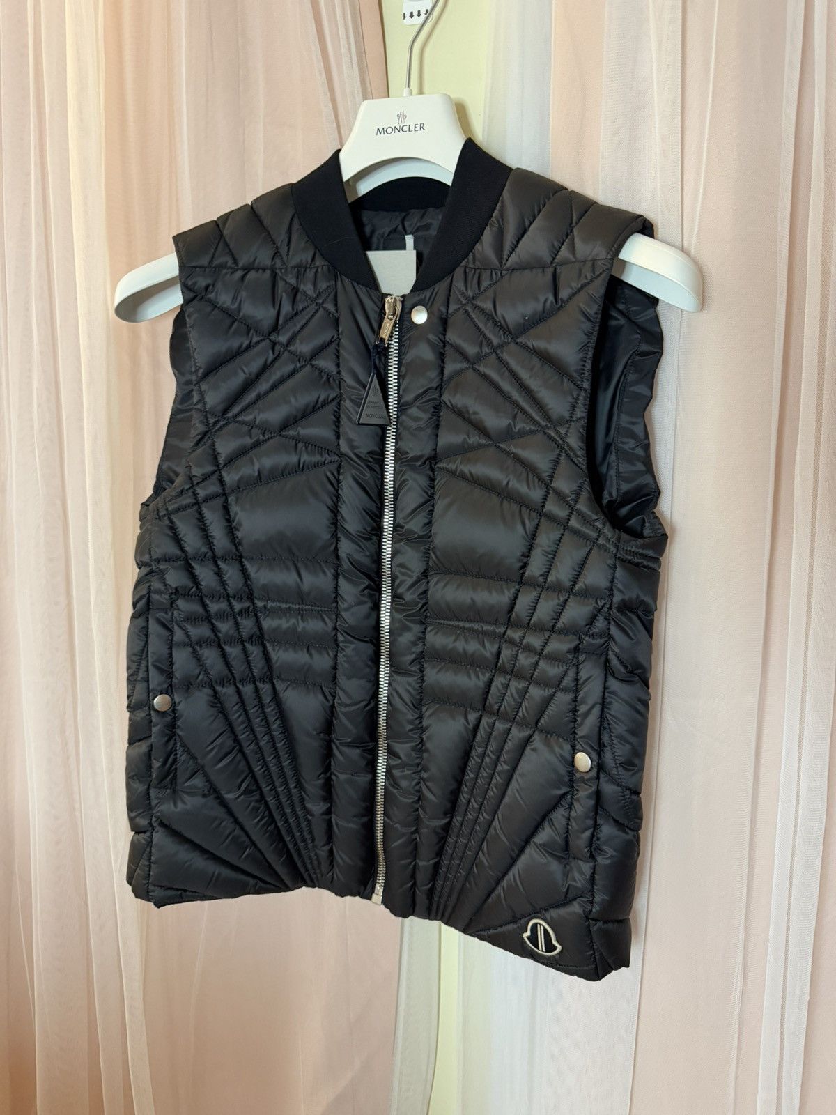 Moncler × Rick Owens Moncler x Rick Owens Megapenta Flight Down Vest — Black / 00 Size XXS / US 00 / IT 34 - 1 Thumbnail