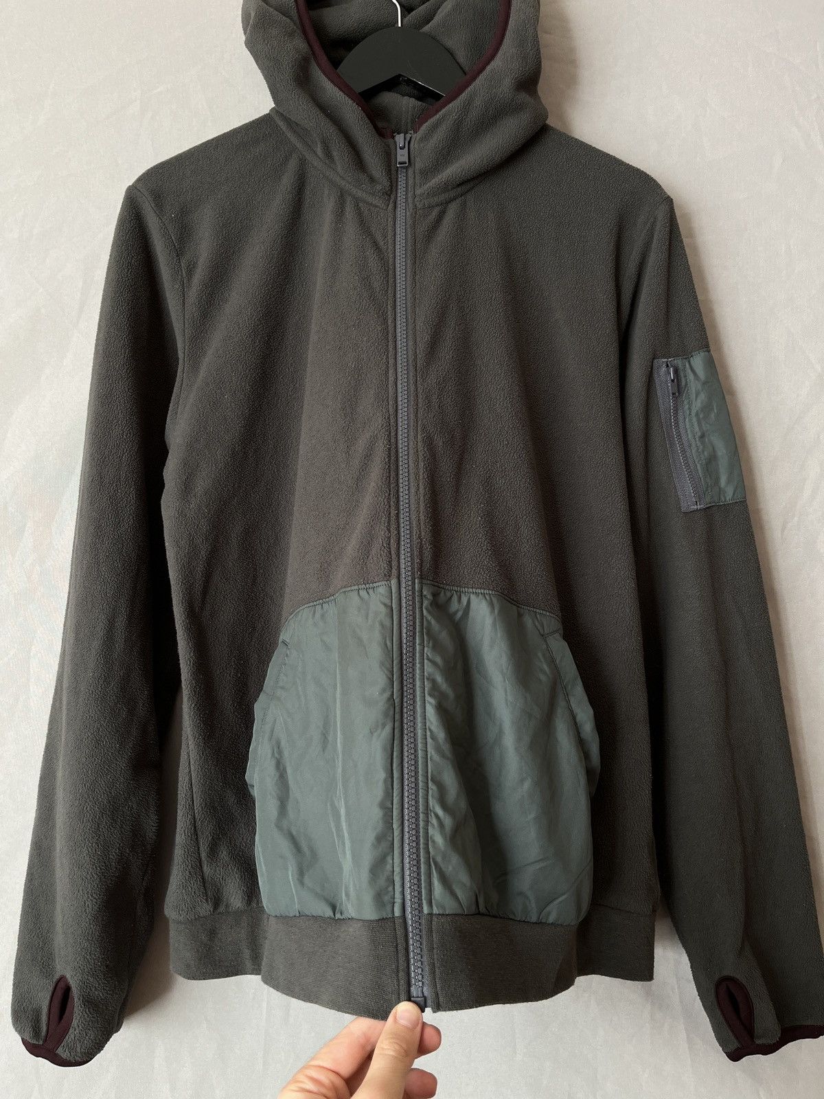 Jun Takahashi Undercover x UU uniqlo Fleece Hooded Jacket Size US L / EU 52-54 / 3 - 4 Thumbnail
