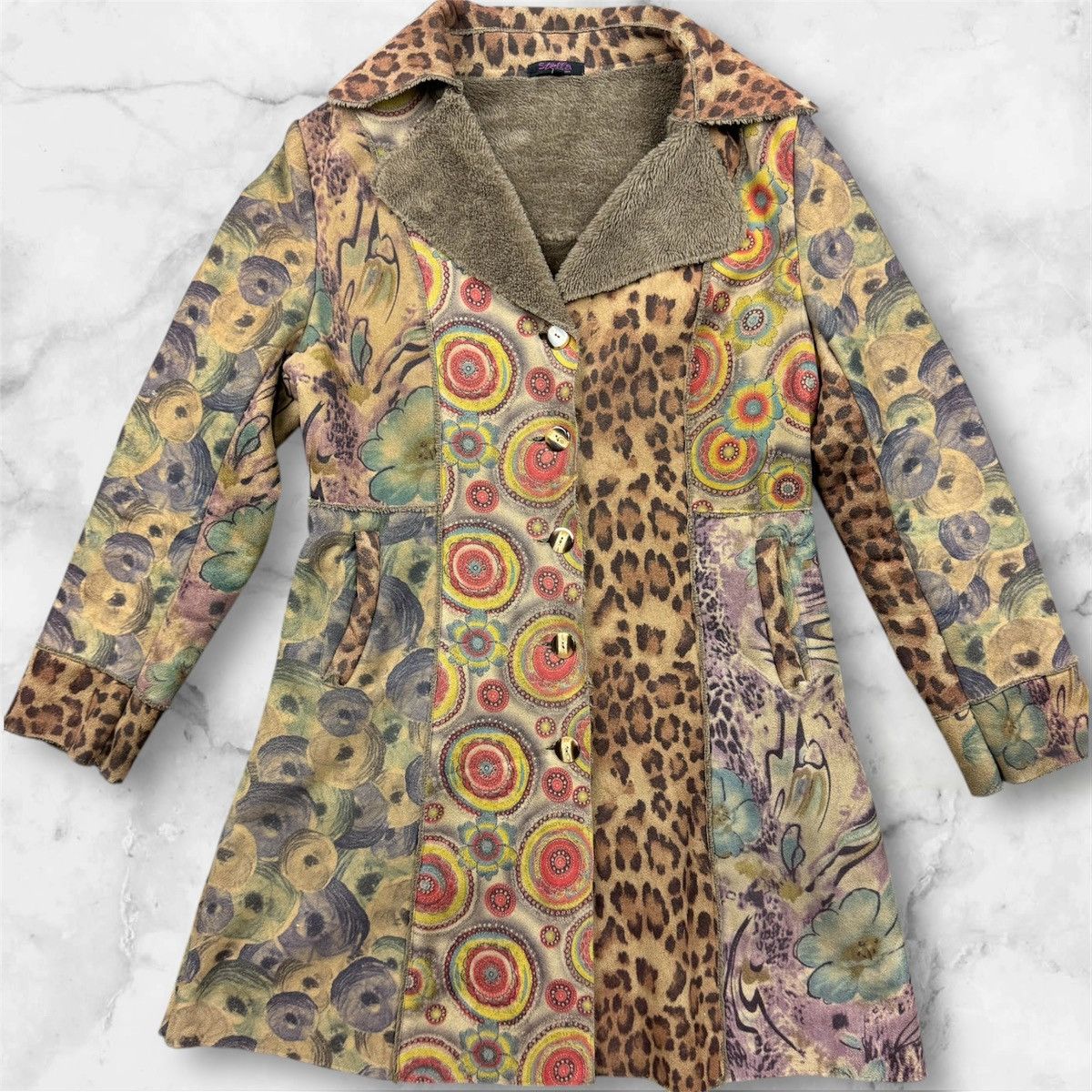 Vintage Vintage Faux Suede Coat With Leopard Art Size 10 Boho Hippe Size L / US 10 / IT 46 - 3 Thumbnail