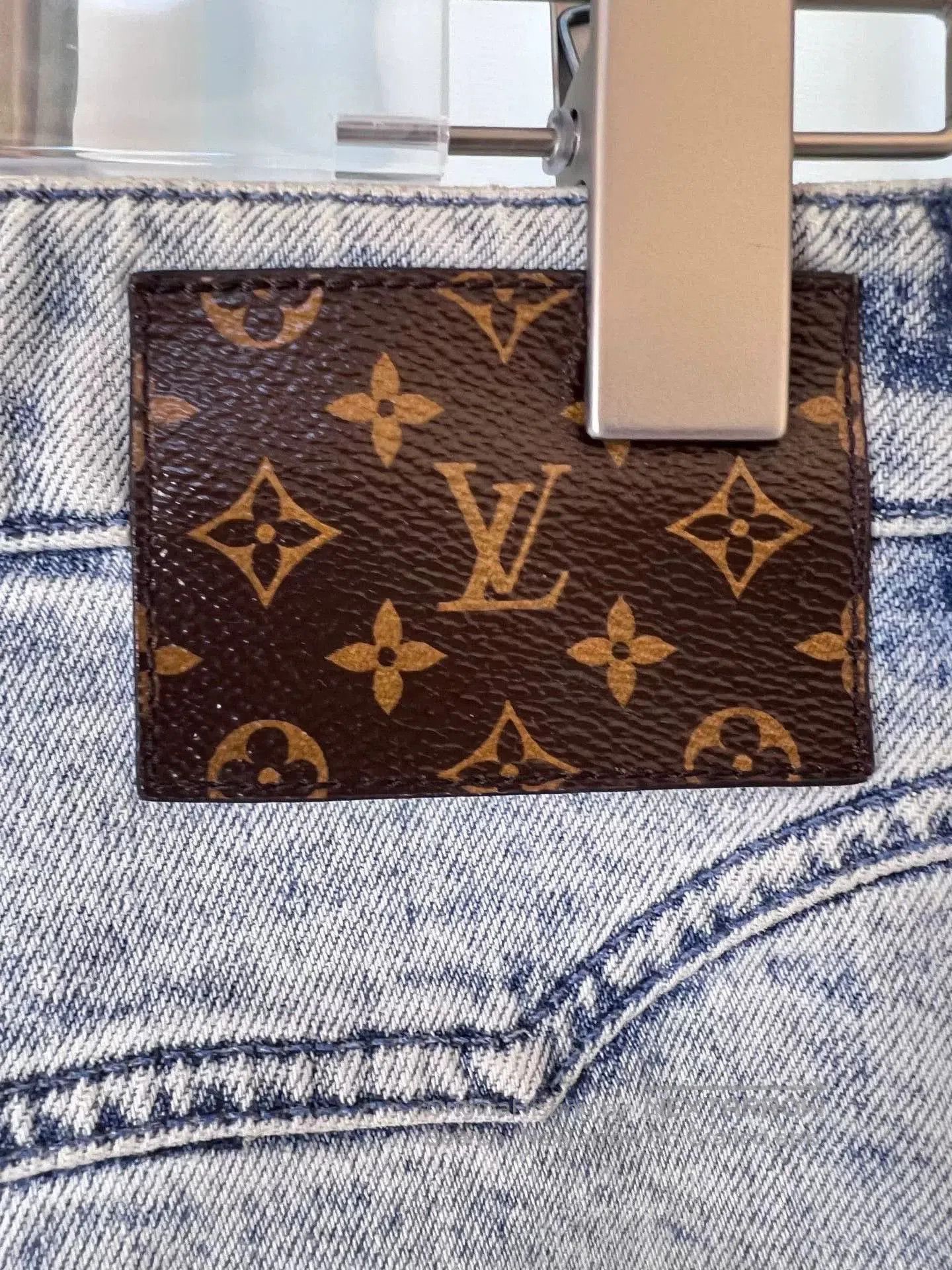 Louis Vuitton Louis Vuitton Monogram Light Wash Jeans. Size US 34 / EU 50 - 7 Thumbnail