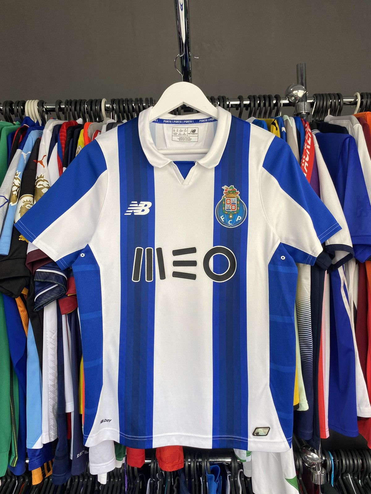 New Balance 2016/17 NEW BALANCE PORTO #8 BRAHIMI SOCCER FOOTBALL JERSEY Size US S / EU 44-46 / 1 - 1 Thumbnail