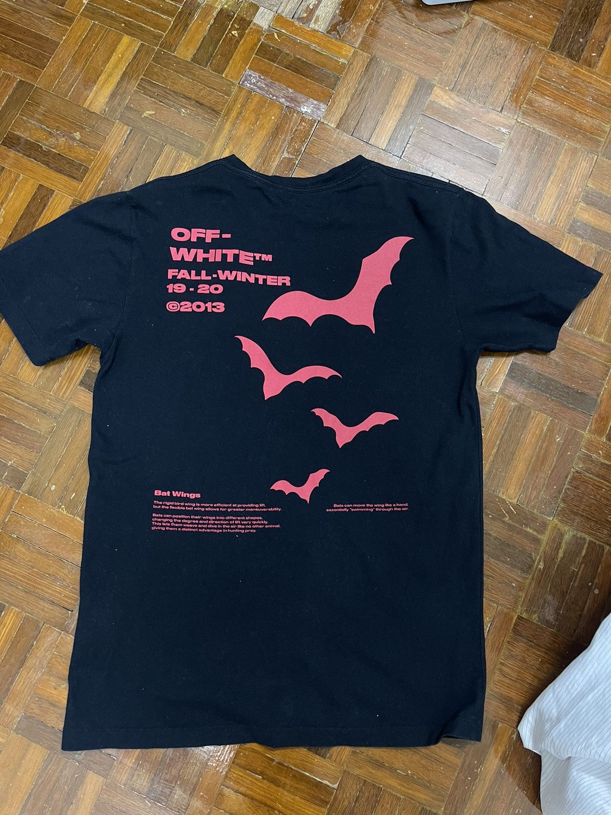 Off-White Off-White SS19 Black Red Bat T Shirt Size US M / EU 48-50 / 2 - 2 Thumbnail