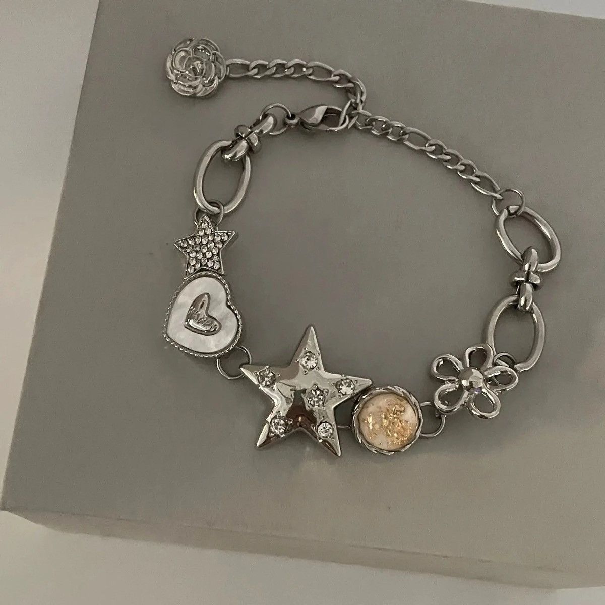 Designer × Jewelry × Vintage Aesthetic Heart Star Chain Bracelet Size ONE SIZE - 1 Thumbnail