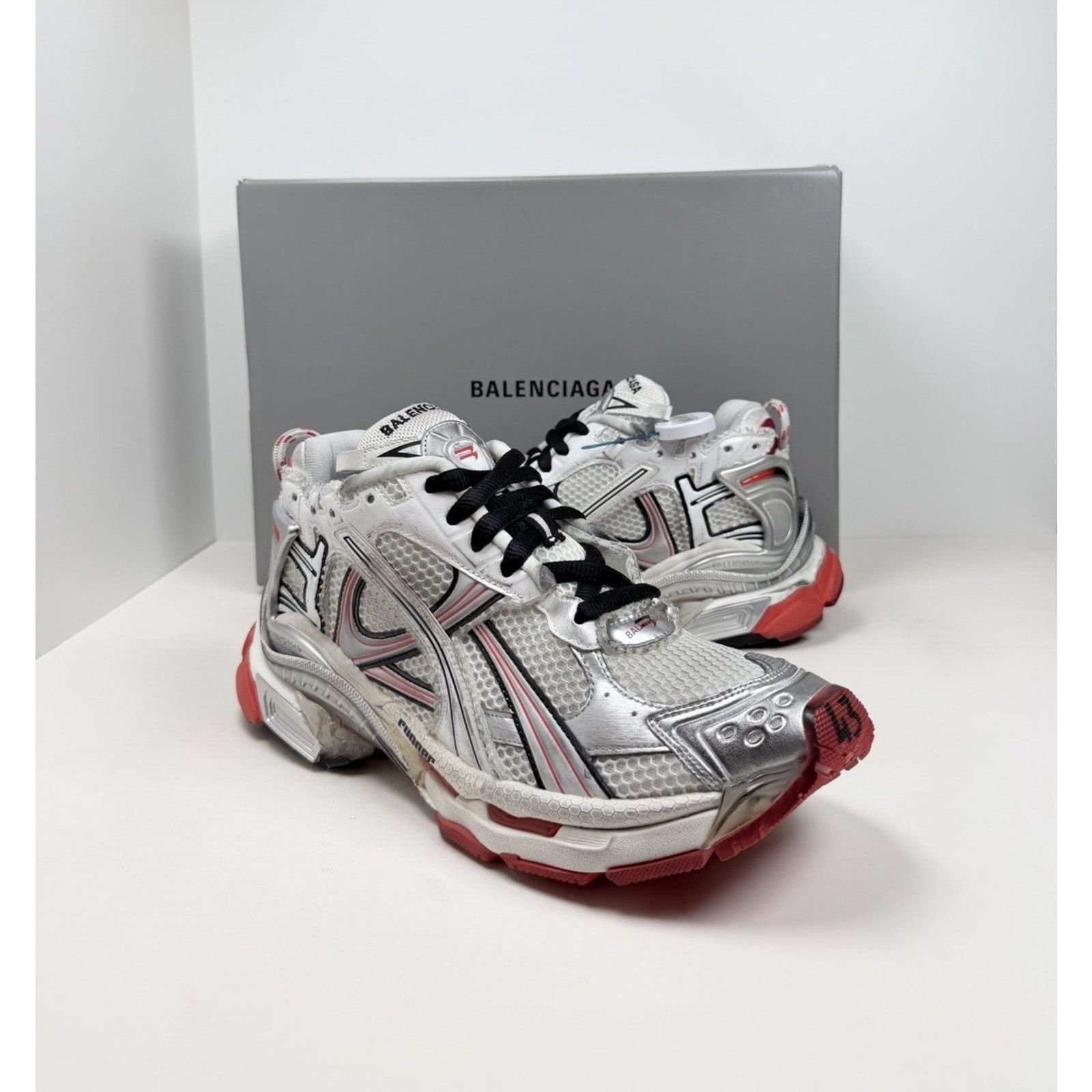 Balenciaga Size 43EU/10US - Balenciaga Runner White Red NEW Size US 10 / EU 43 - 2 Thumbnail