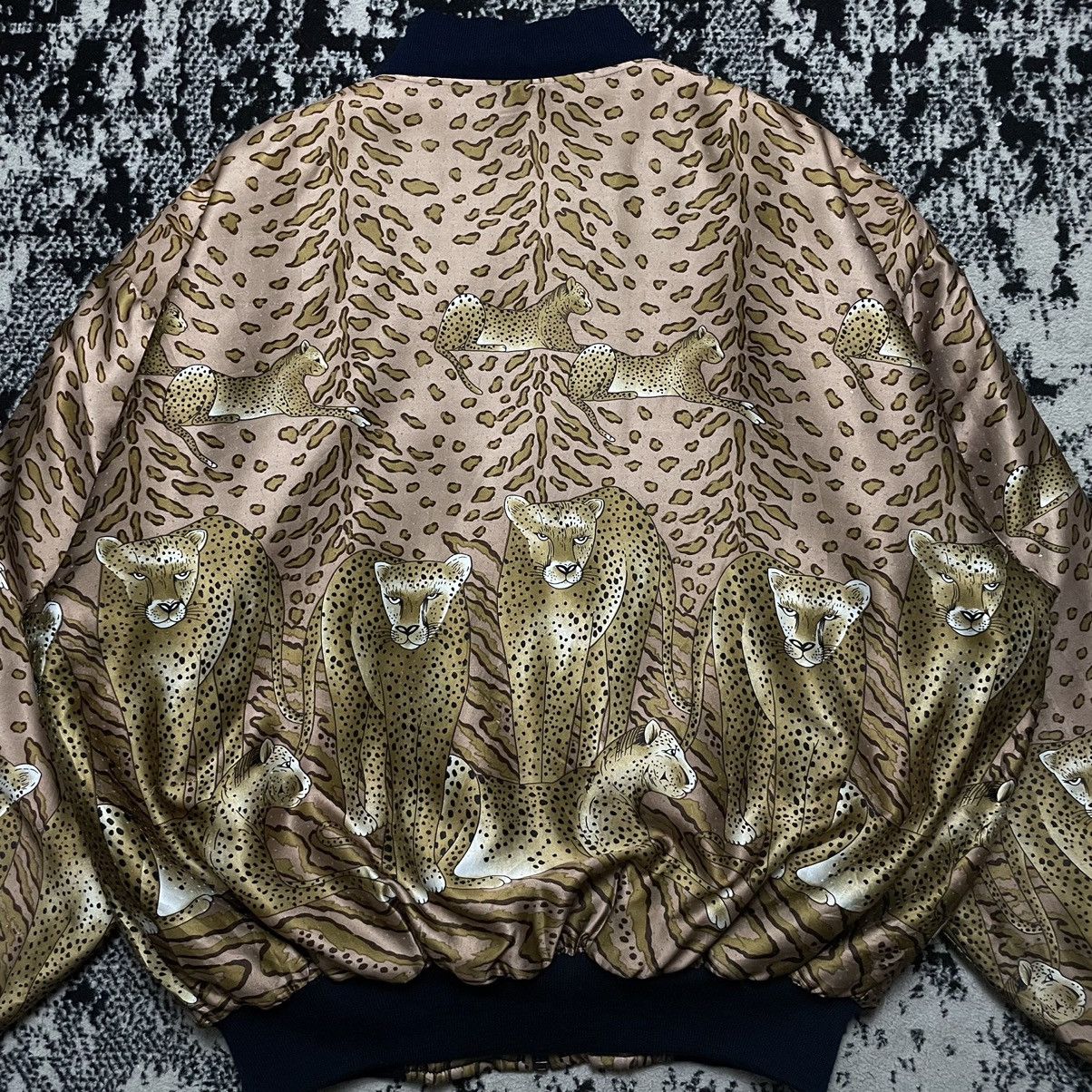 Vintage Vintage all over print leopard bomber jacket Size US L / EU 52-54 / 3 - 4 Thumbnail